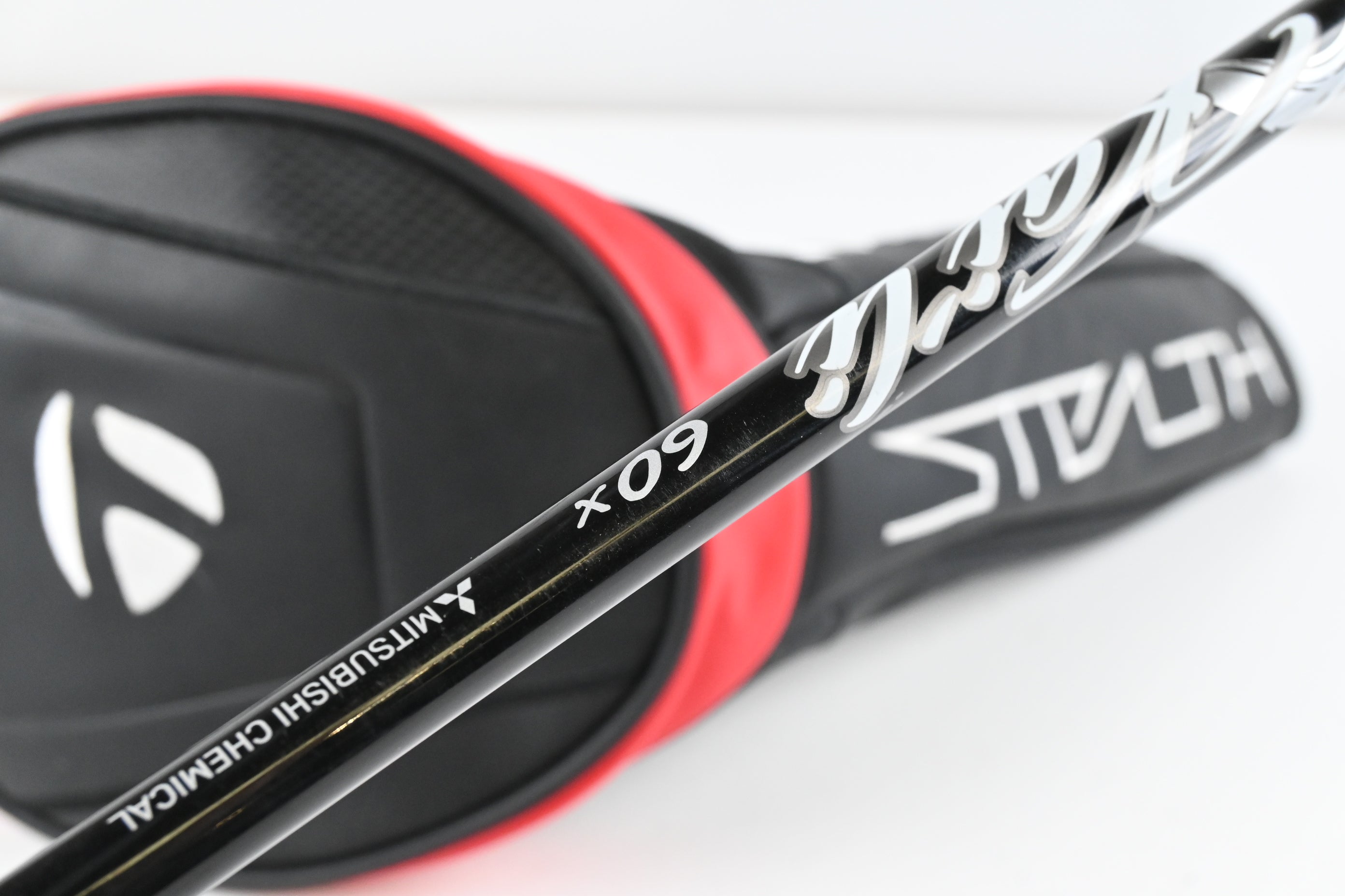 Taylormade Stealth Plus Driver / 9 Degree / X-Flex Kai'li White 60 Shaft