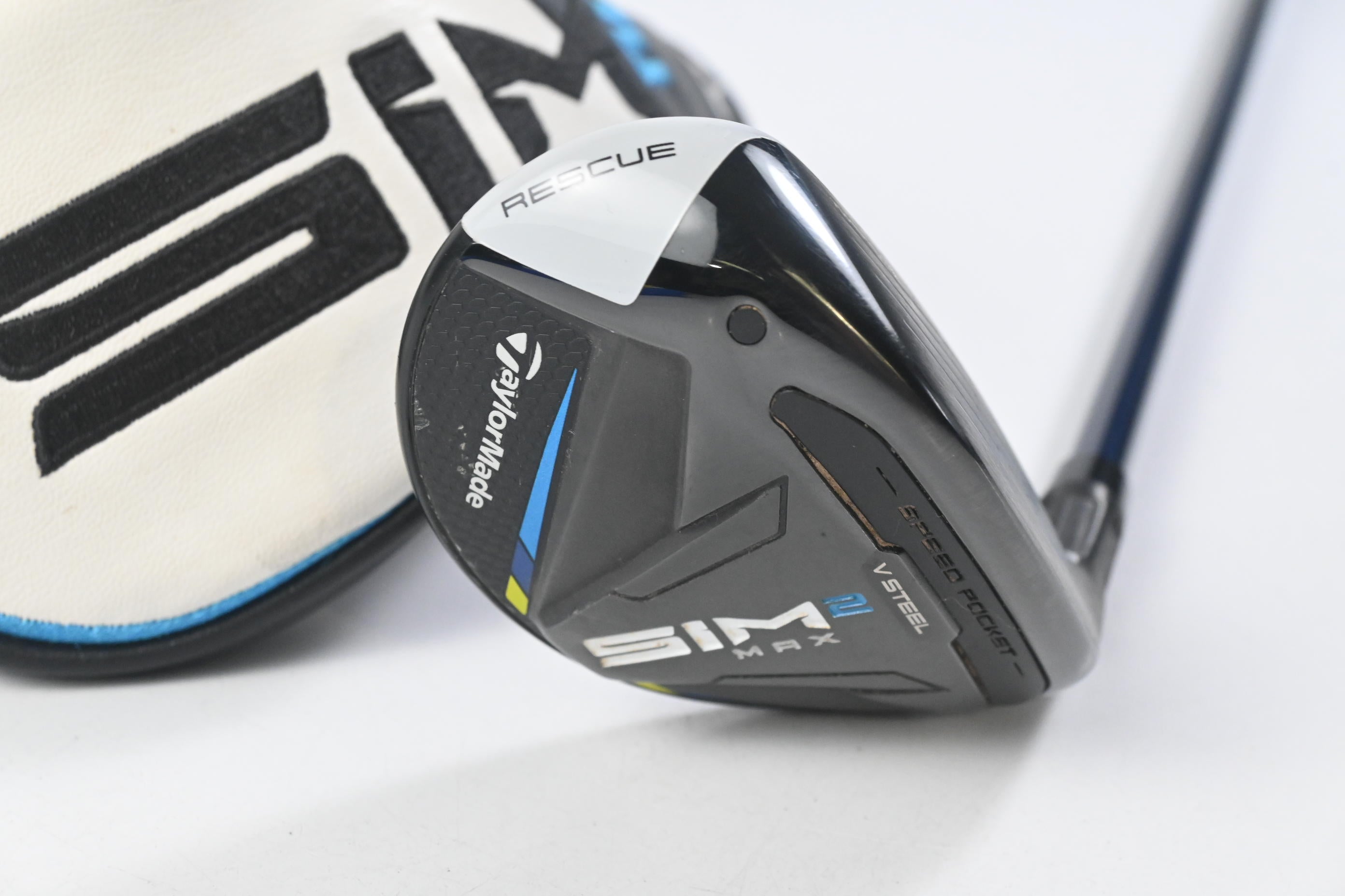 Taylormade SIM2 Max #3 Hybrid / 19 Degree / Stiff Flex Ventus Blue 7 Shaft