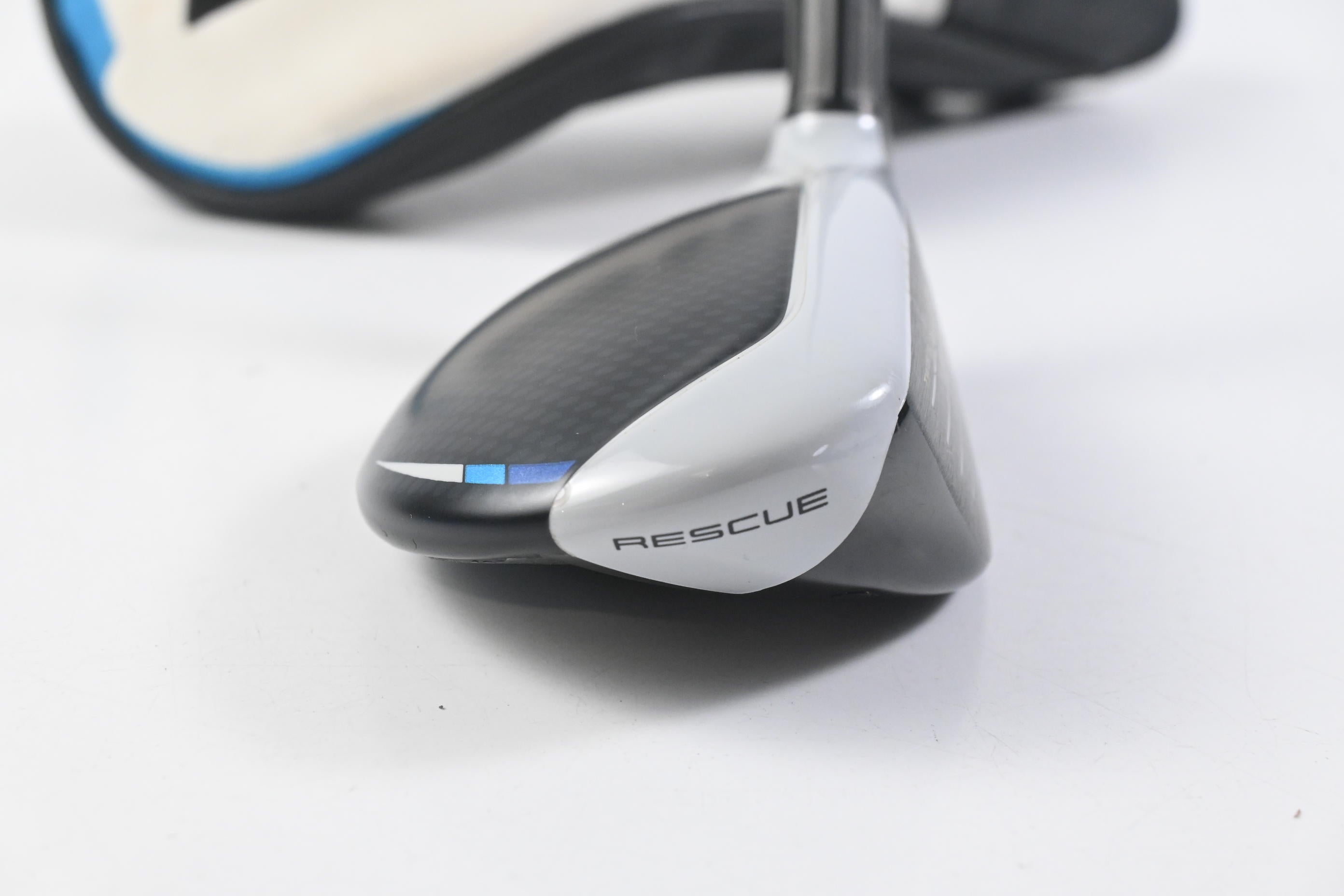 Taylormade SIM2 Max #3 Hybrid / 19 Degree / Stiff Flex Ventus Blue 7 Shaft