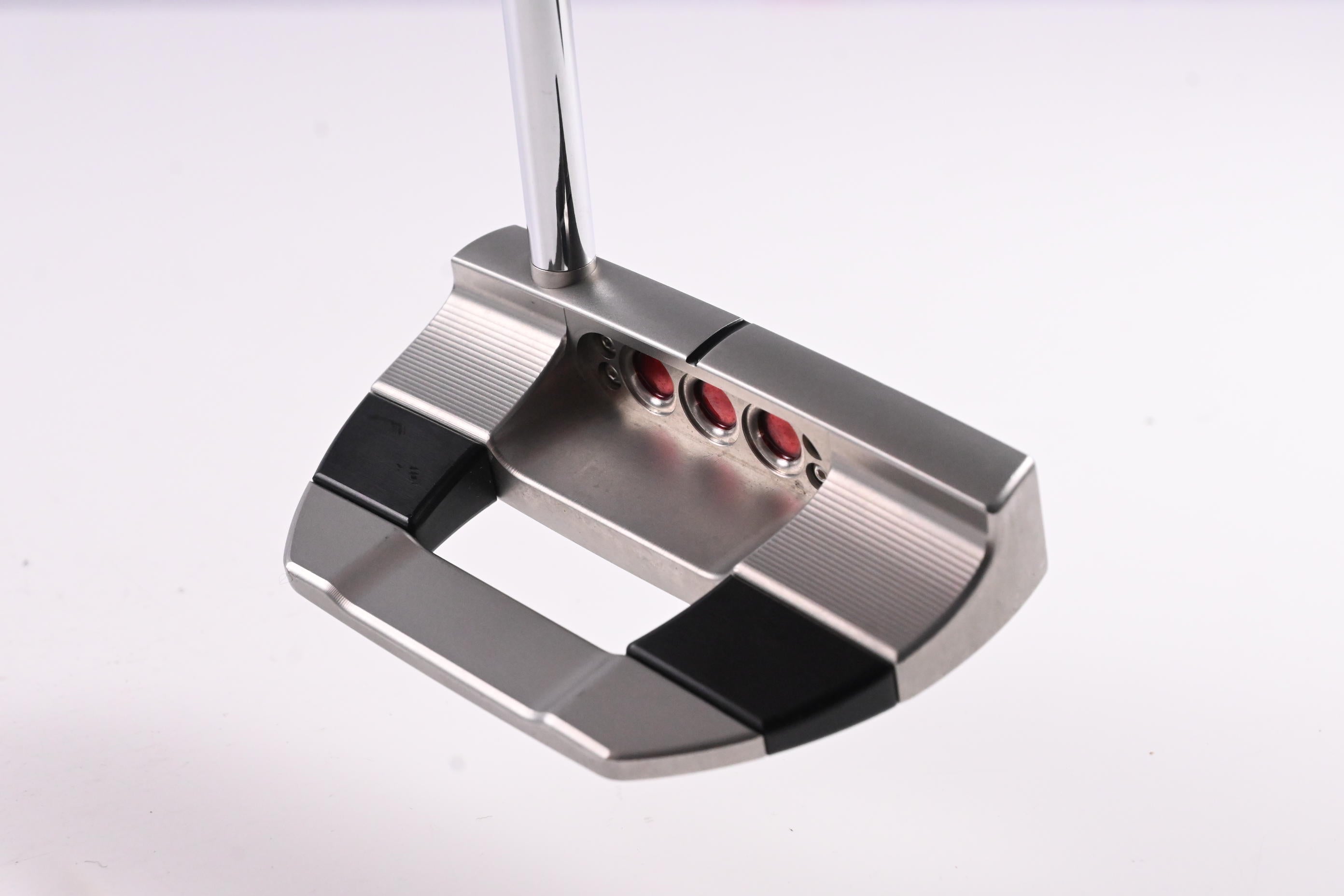 Scotty Cameron 2025 Studio Style Fastback Putter / 31 Inch