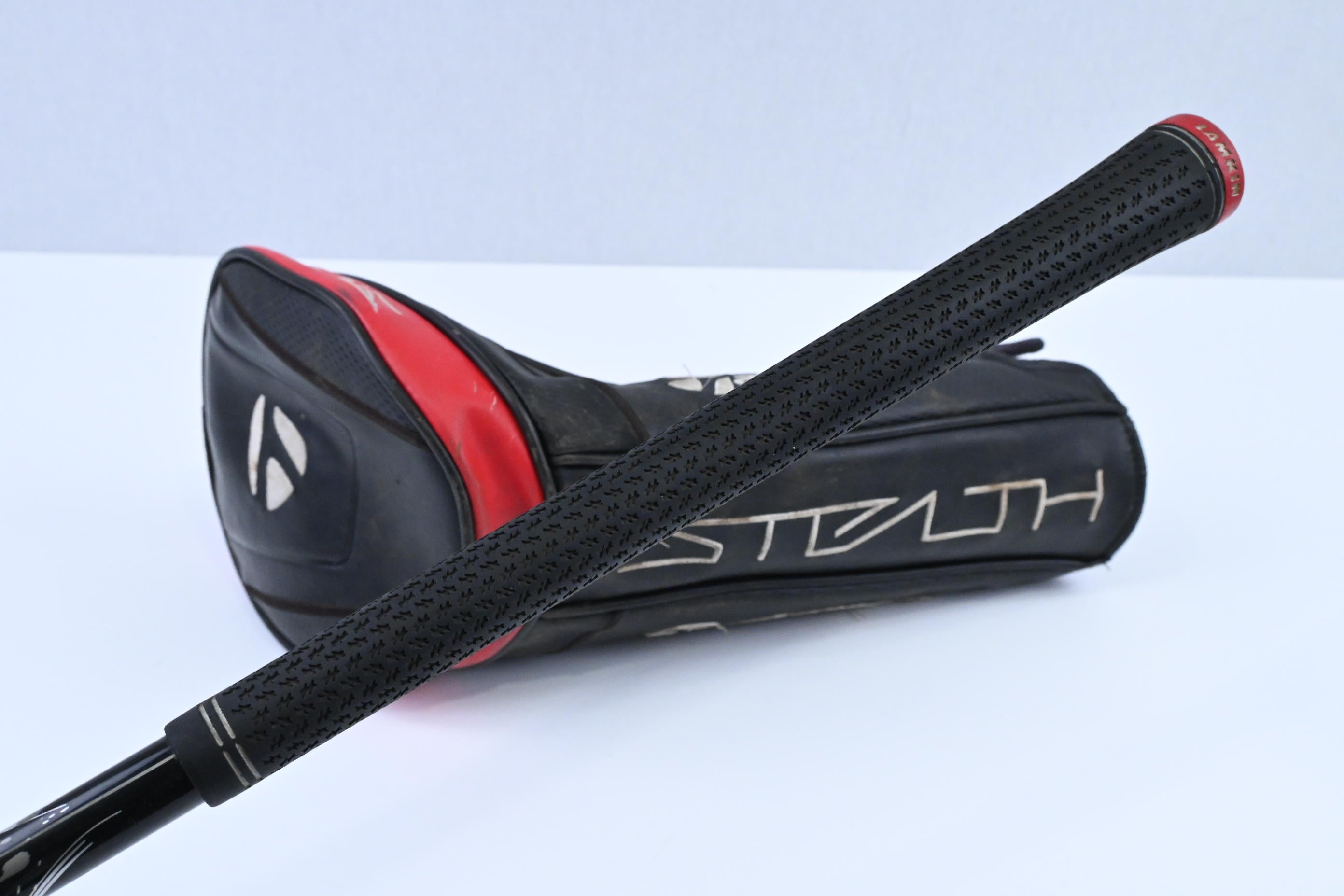Taylormade Stealth Plus Driver / 9 Degree / Stiff Flex Kai'li White 60 Shaft