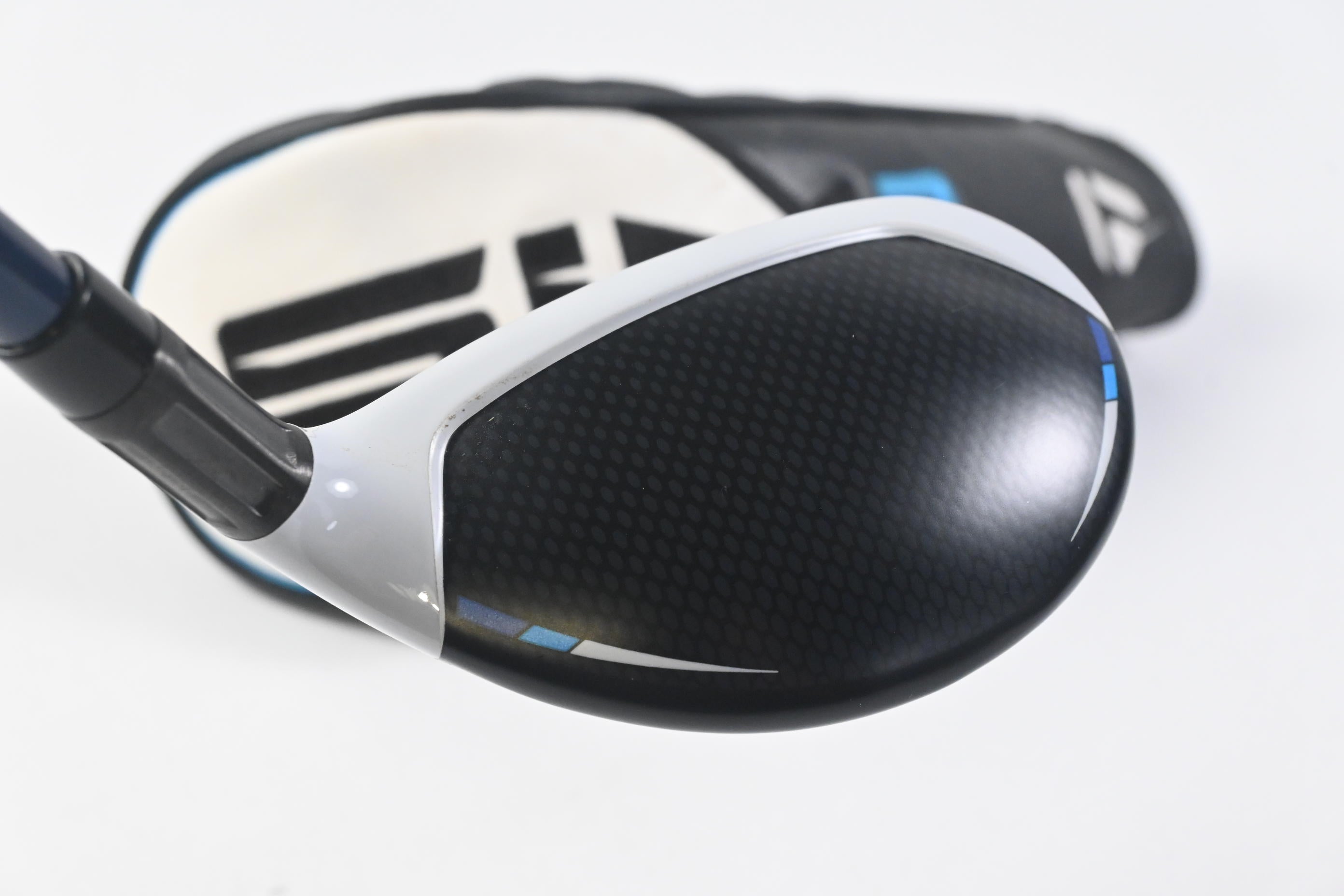 Taylormade SIM2 Max #3 Hybrid / 19 Degree / Stiff Flex Ventus Blue 7 Shaft