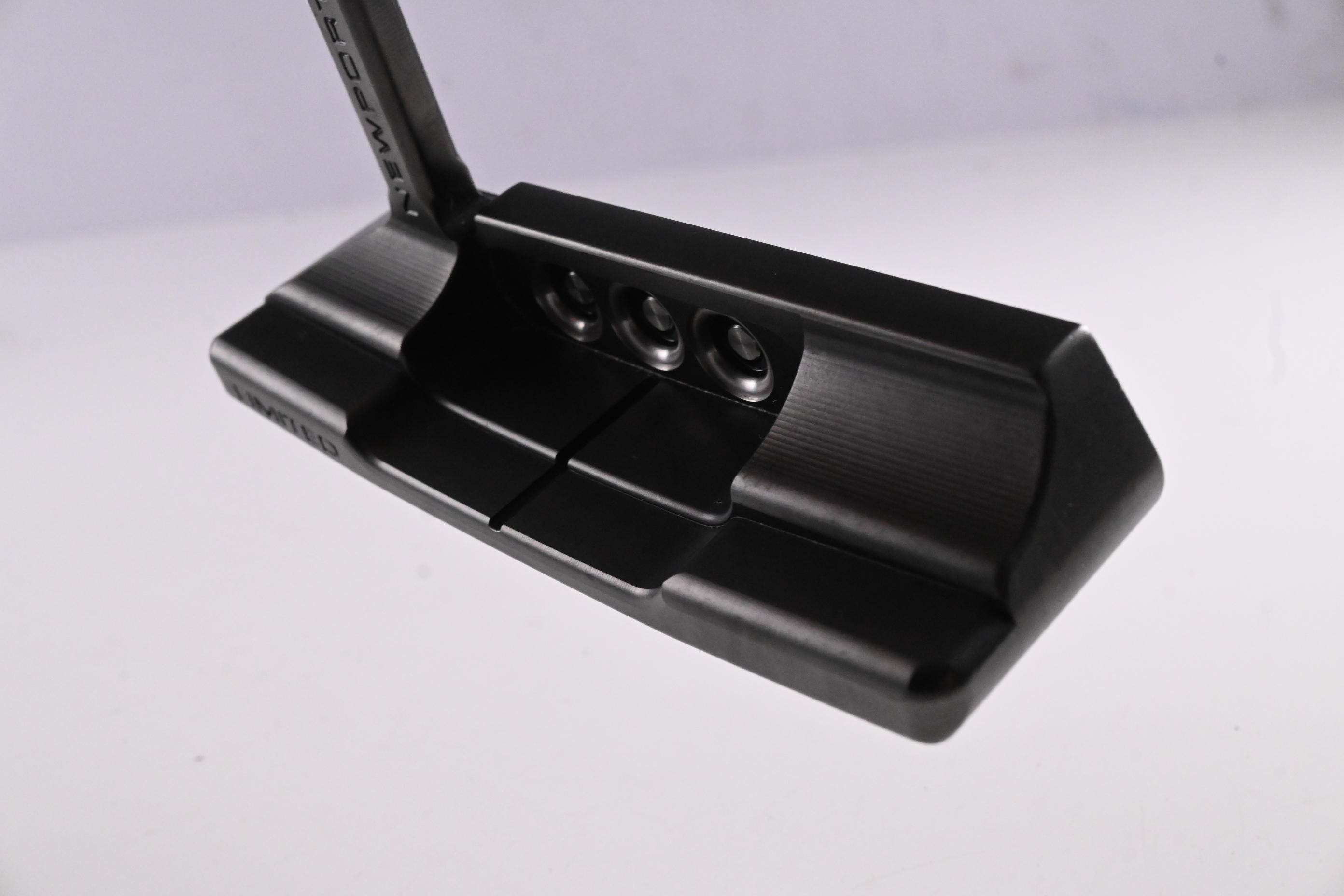 Scotty Cameron Special Select Jet Set Newport 2+ Limited Putter / 35 Inch