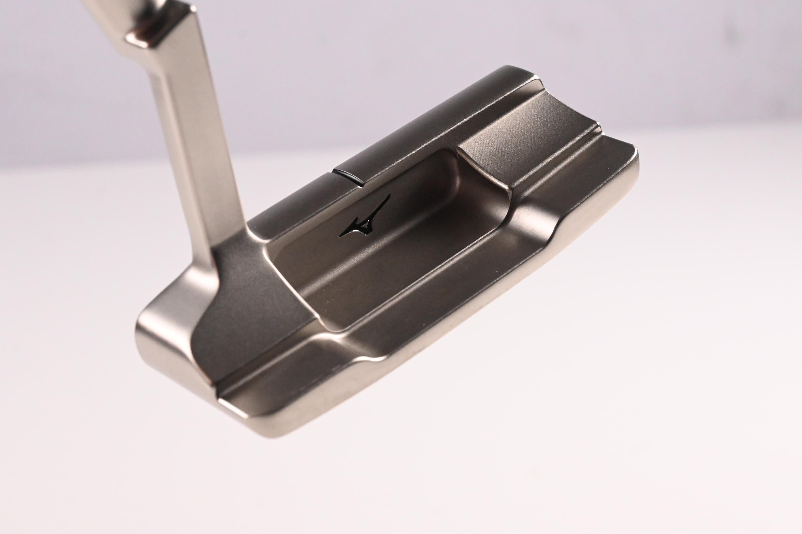 Mizuno M.Craft City Series Osaka P Putter / 38 Inch