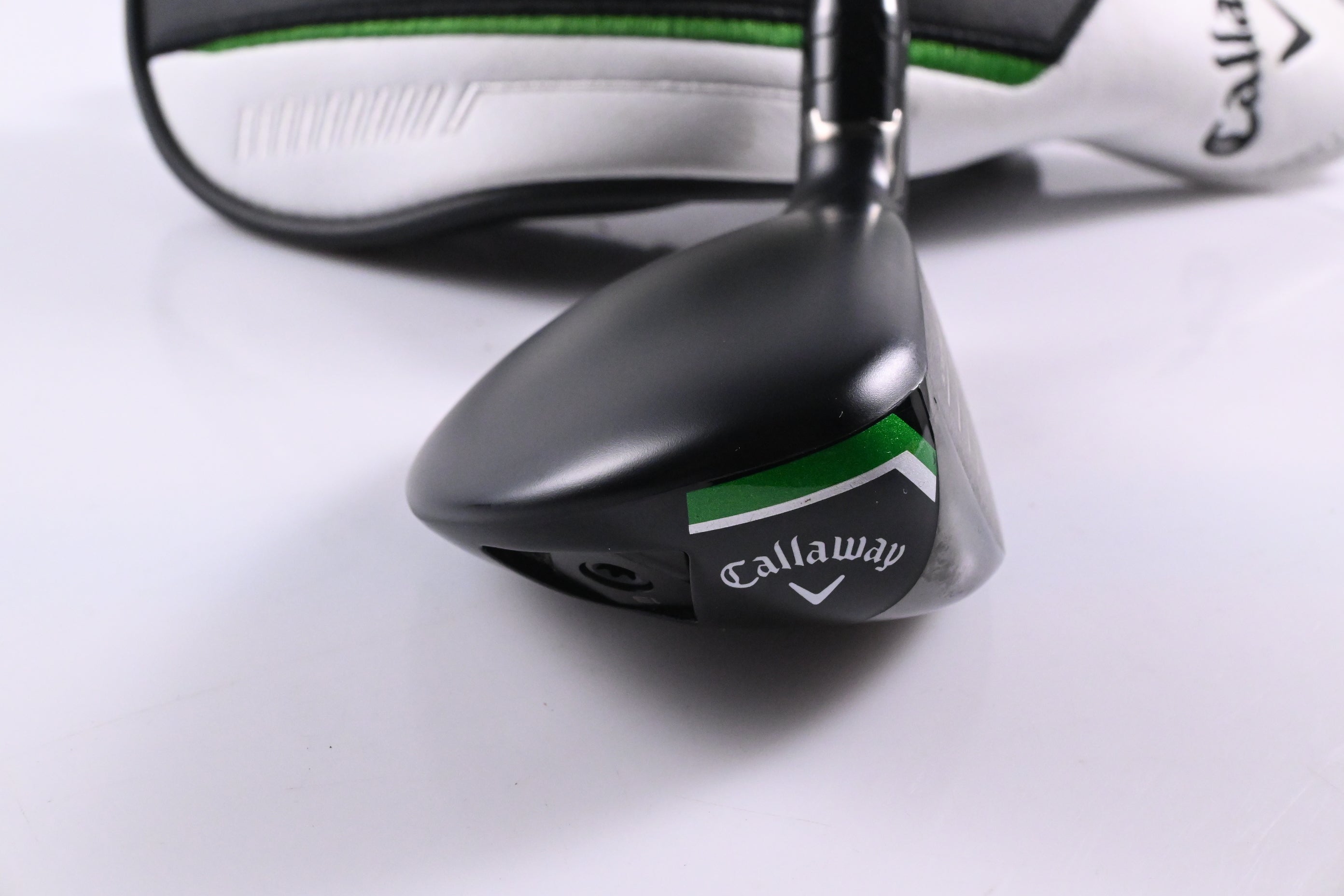 Callaway Elyte X #4 Hybrid / 21 Degree / Regular Flex Denali Charcoal 60 Shaft