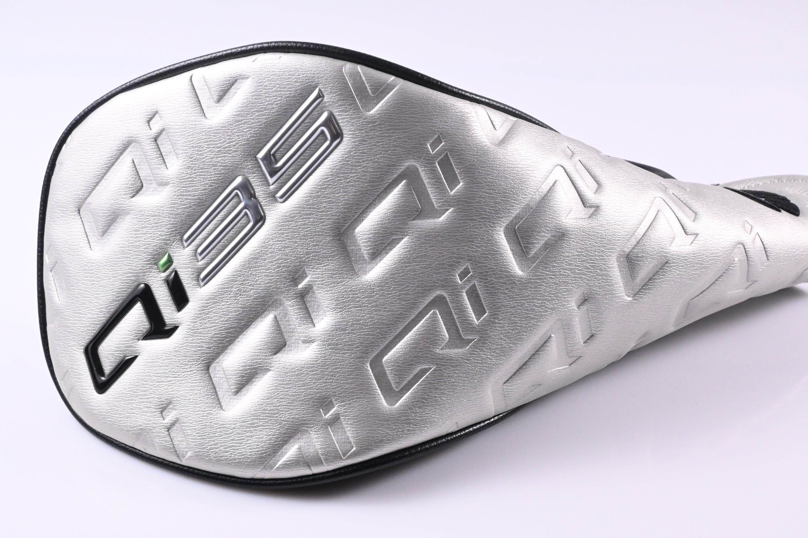 Taylormade Qi35 Driver / 10.5 Degree / Regular Flex Fujikura Air Speeder 50
