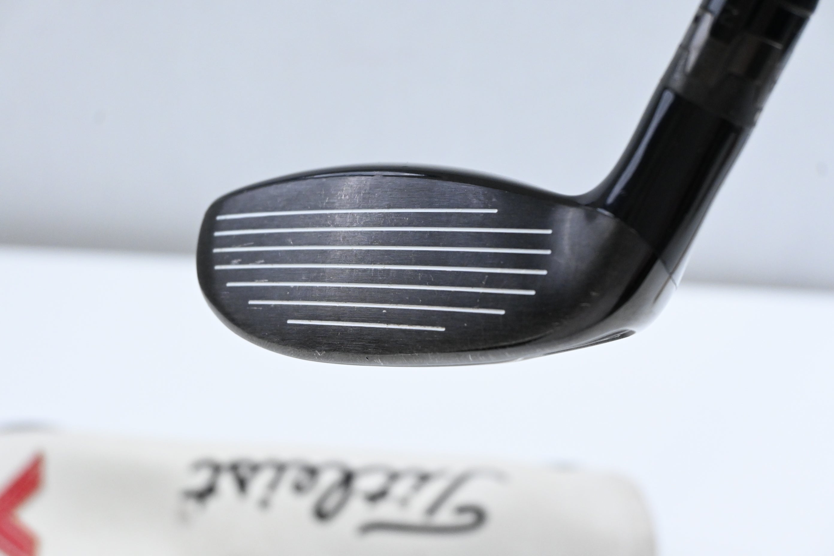 Titleist 910H #3 Hybrid / 19 Degree / Regular Flex Diamana Ilima 70 Shaft