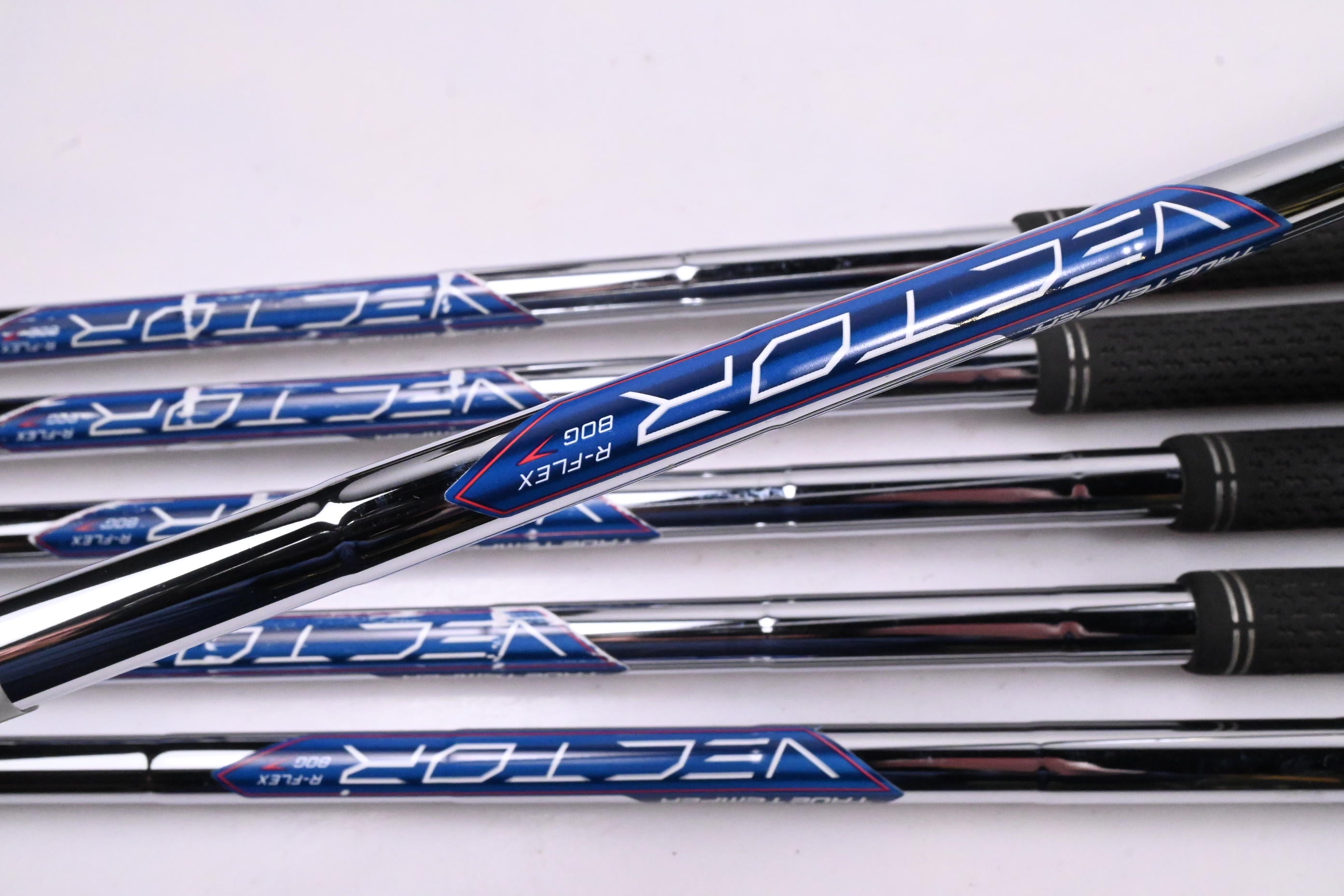 Callaway Elyte Irons / 5-PW / Regular Flex Vector 80 Shafts