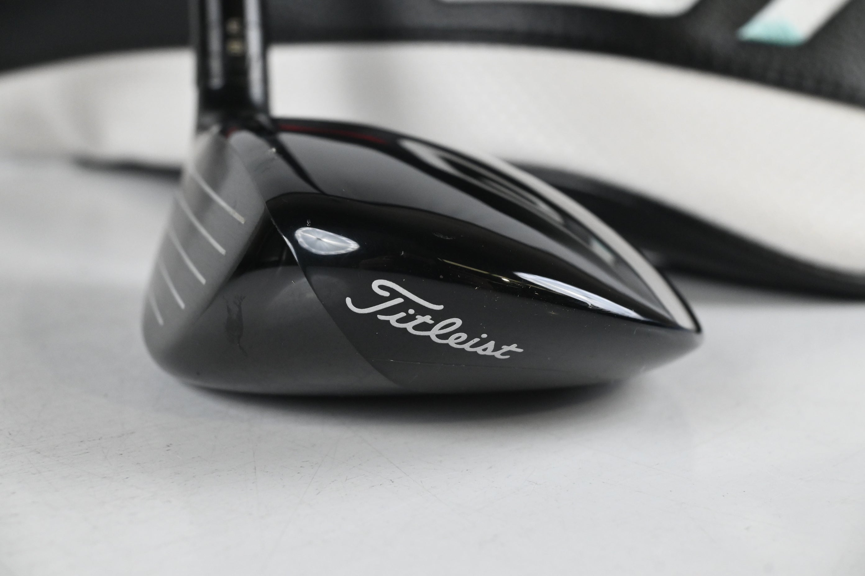 Left Hand Titleist GT2 #5 Wood / 18 Degree / Stiff Flex Hzrdus Gen5 Black 60