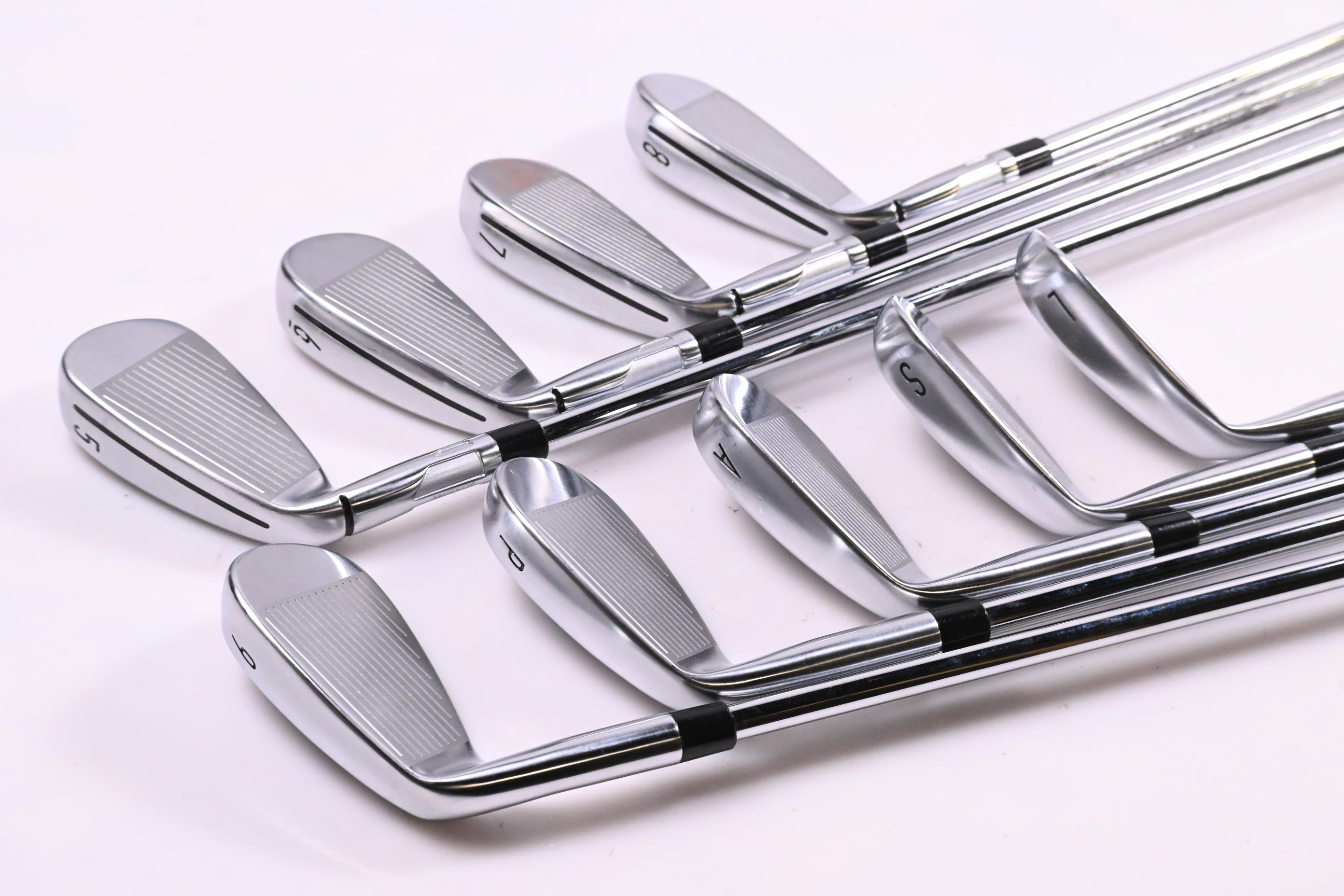 Taylormade Qi Max Irons / 5-PW+GW+SW+LW / Regular Flex KBS MAX MT 85
