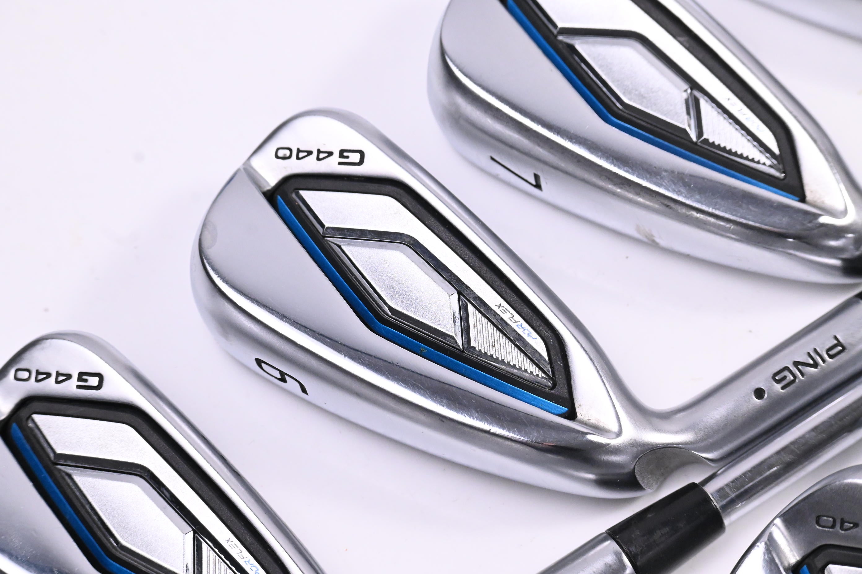 Left Hand Ping G440 Irons / 5-PW+GW+52° / Black Dot / Stiff Flex NS Pro Modus 3