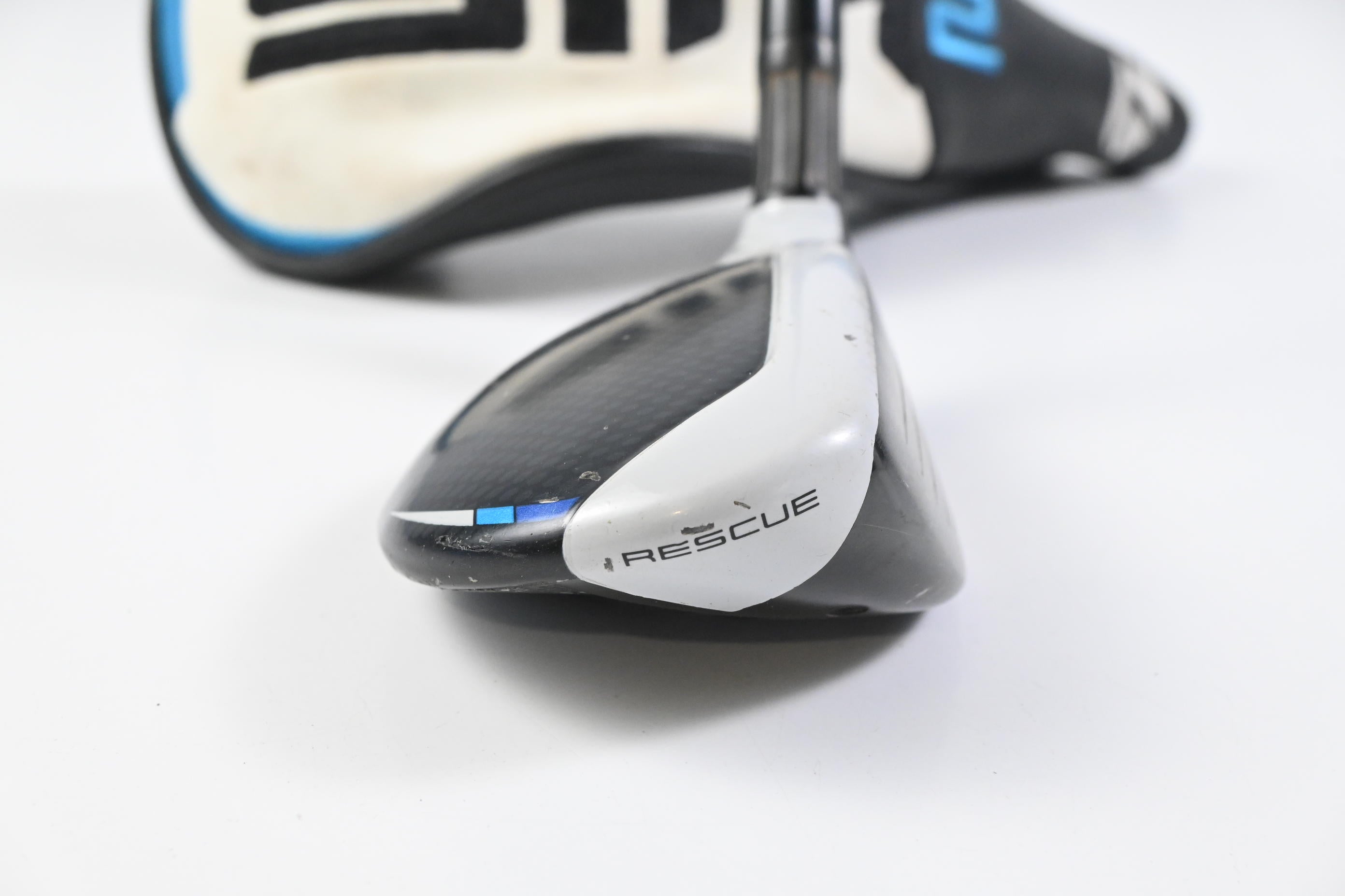 Taylormade SIM2 Max #4 Hybrid / 22 Degree / Stiff Flex Fujikura Ventus Blue 7