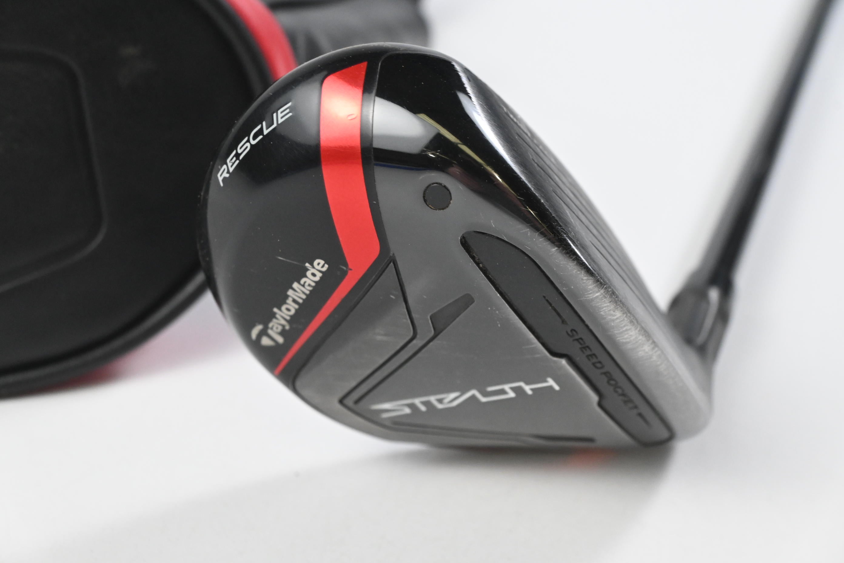 Taylormade Stealth #4 Hybrid / 22 Degree / Regular Flex Fujikura Ventus Red 6