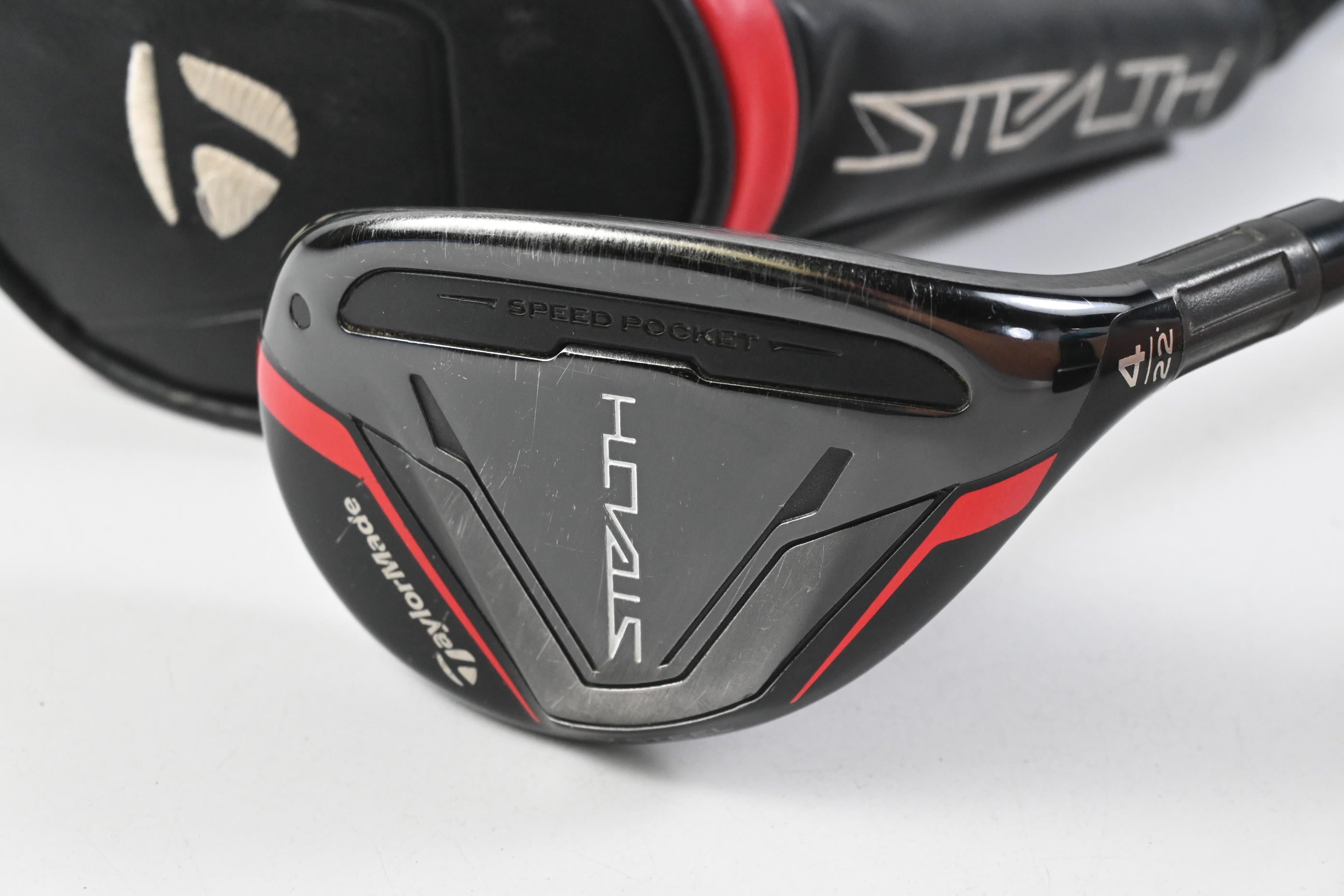 Taylormade Stealth #4 Hybrid / 22 Degree / Regular Flex Fujikura Ventus Red 6