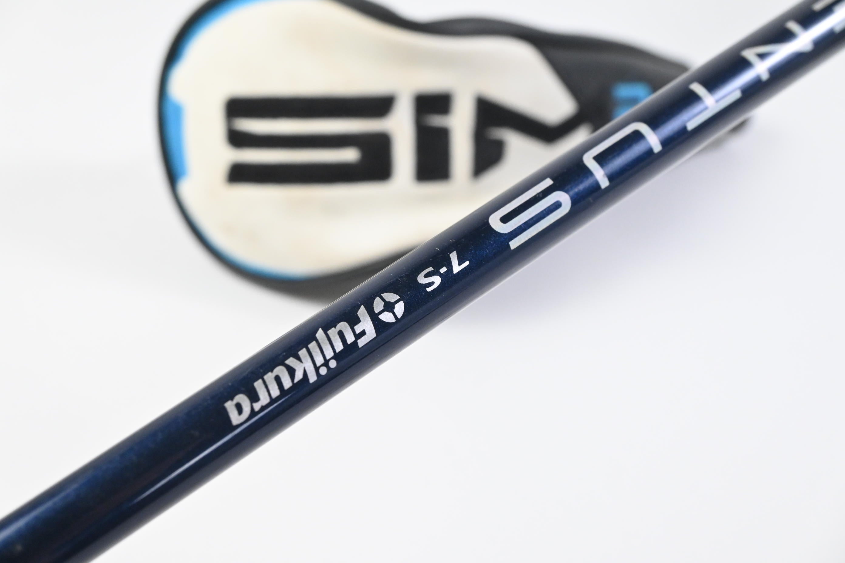 Taylormade SIM2 Max #4 Hybrid / 22 Degree / Stiff Flex Fujikura Ventus Blue 7