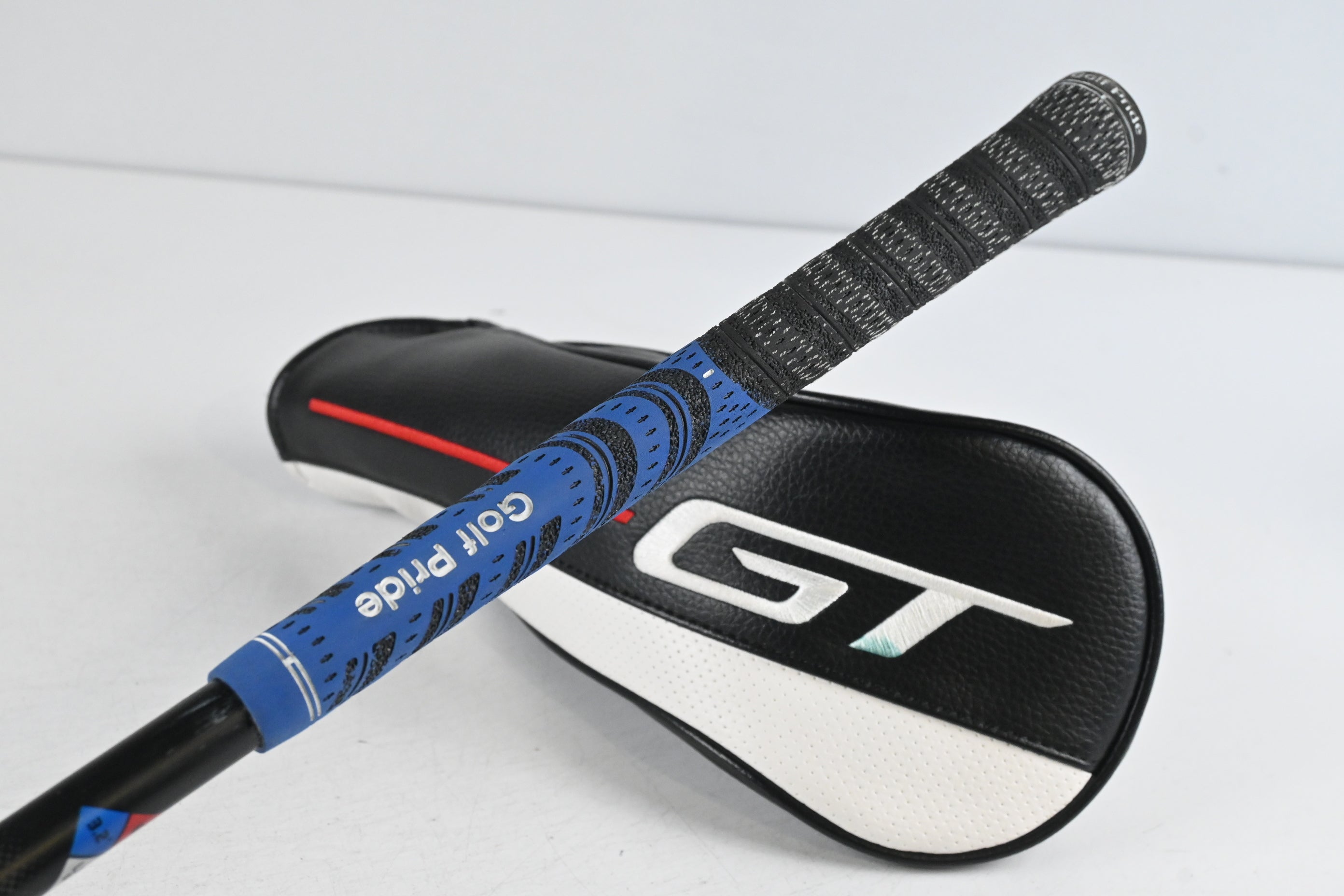 Left Hand Titleist GT2 #5 Wood / 18 Degree / Stiff Flex Hzrdus Gen5 Black 60