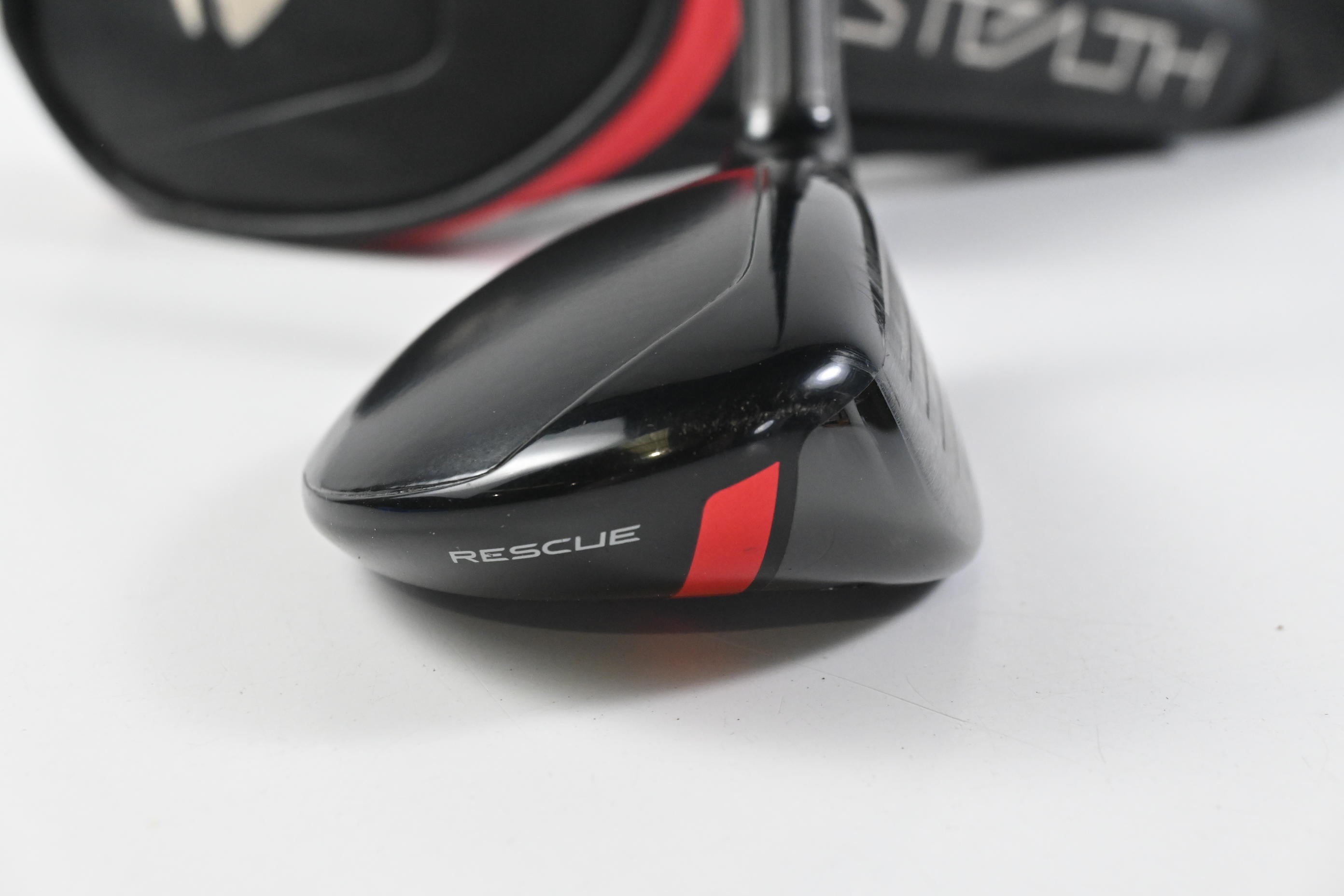 Taylormade Stealth #4 Hybrid / 22 Degree / Regular Flex Fujikura Ventus Red 6