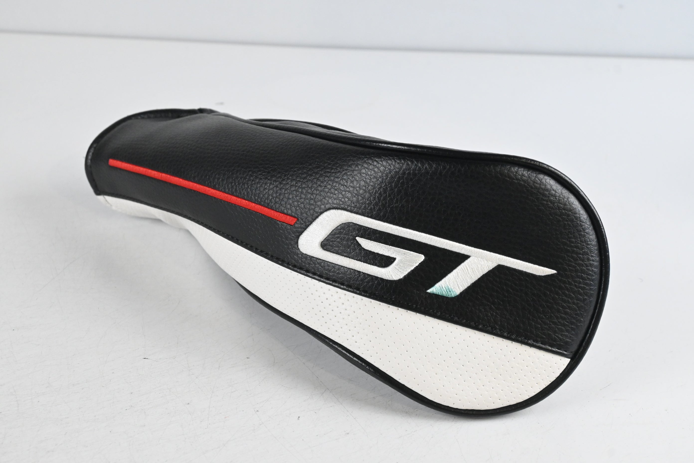 Left Hand Titleist GT2 #5 Wood / 18 Degree / Stiff Flex Hzrdus Gen5 Black 60