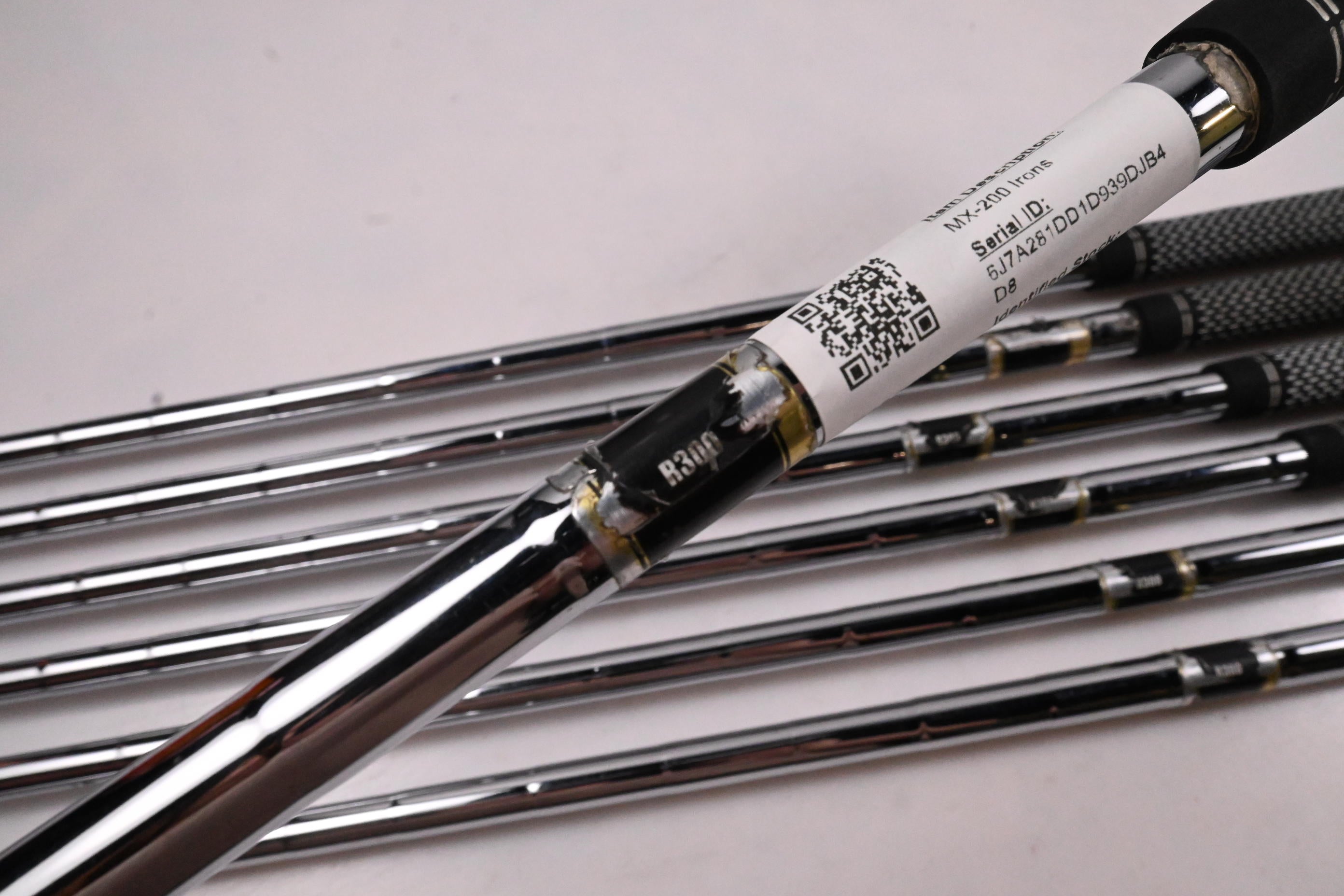 Mizuno MX-200 Irons / 4-PW / Regular Flex Dynalite Gold XP R300 Shafts
