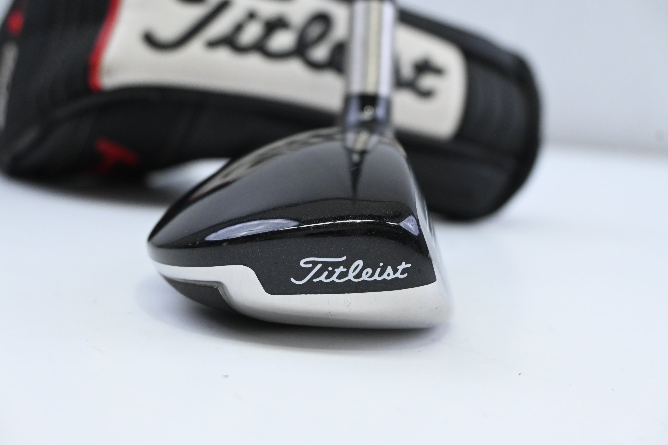 Titleist 909H #4 Hybrid / 24 Degree / Stiff Flex Aldila Voodoo Shaft