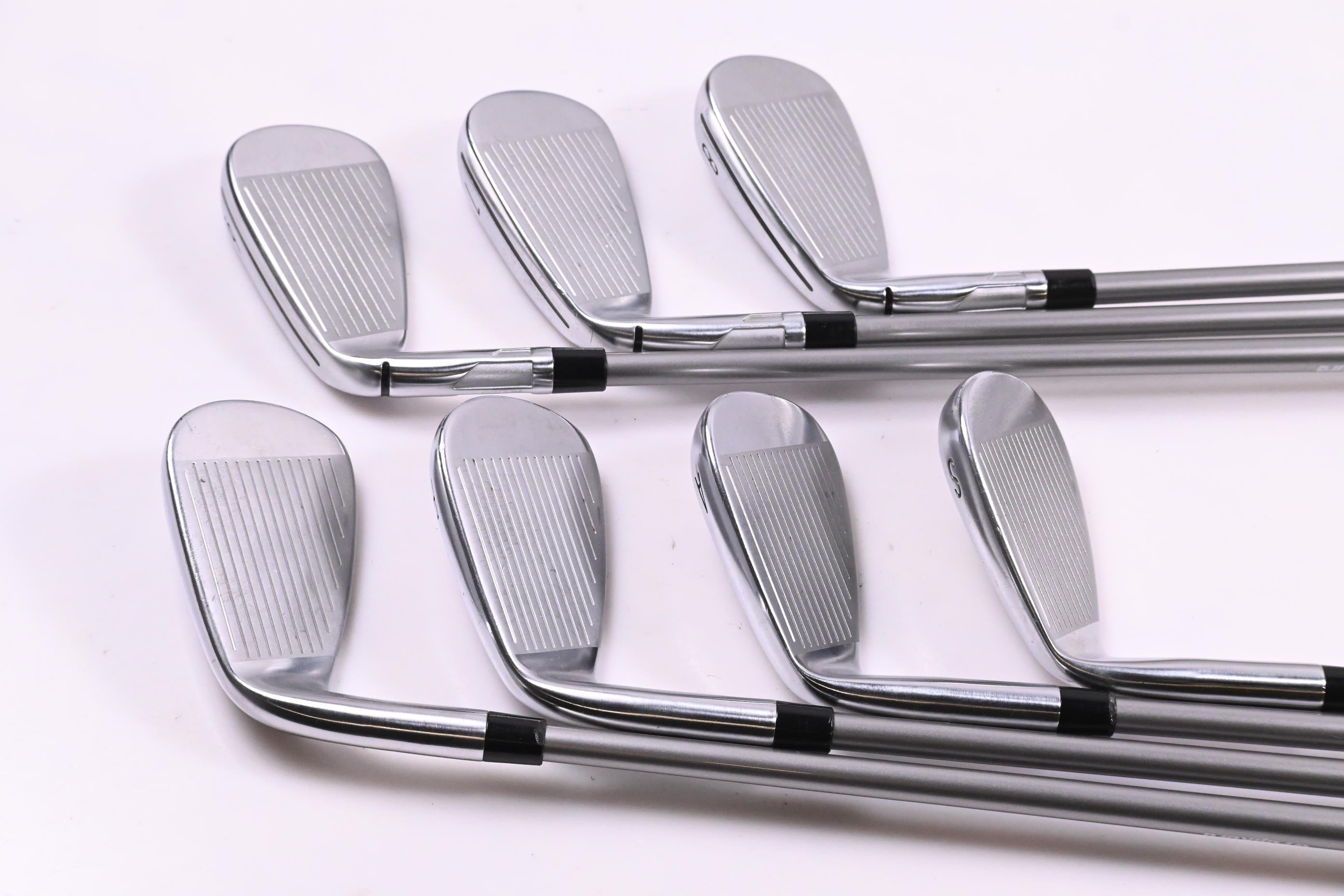 Taylormade Qi Irons / 6-PW+GW+SW / Senior Flex Fujikura Speeder NX 50 Shafts