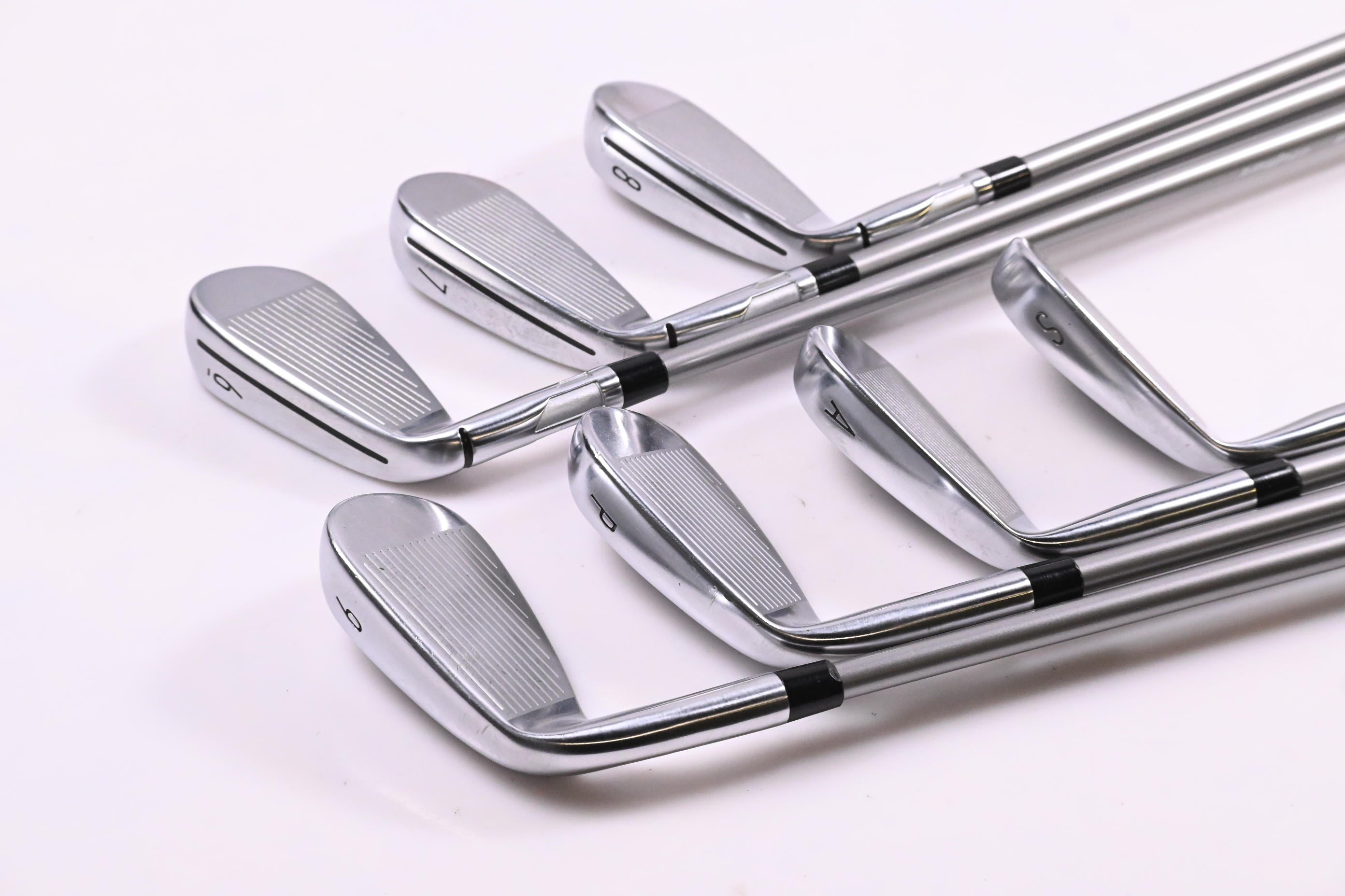 Taylormade Qi Irons / 6-PW+GW+SW / Senior Flex Fujikura Speeder NX 50 Shafts