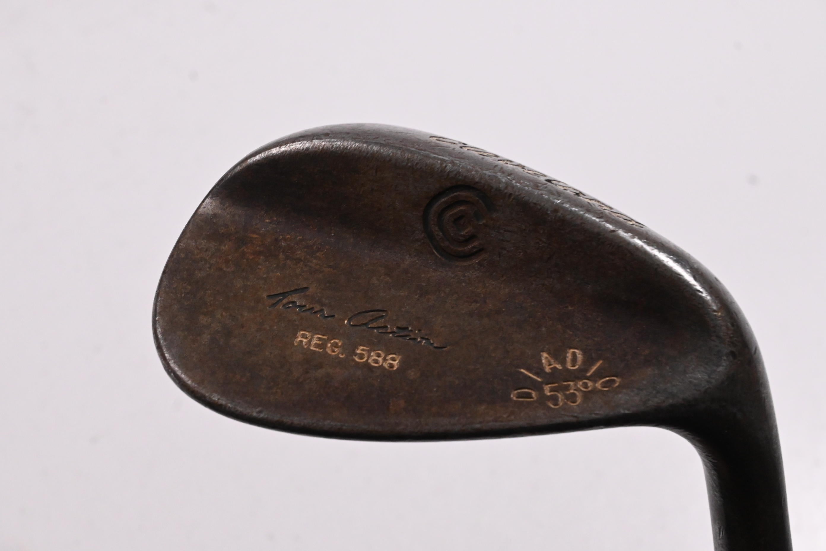Cleveland 588 Tour Action Sand Wedge / 53 Degree / Wedge Flex Dynamic Gold Shaft