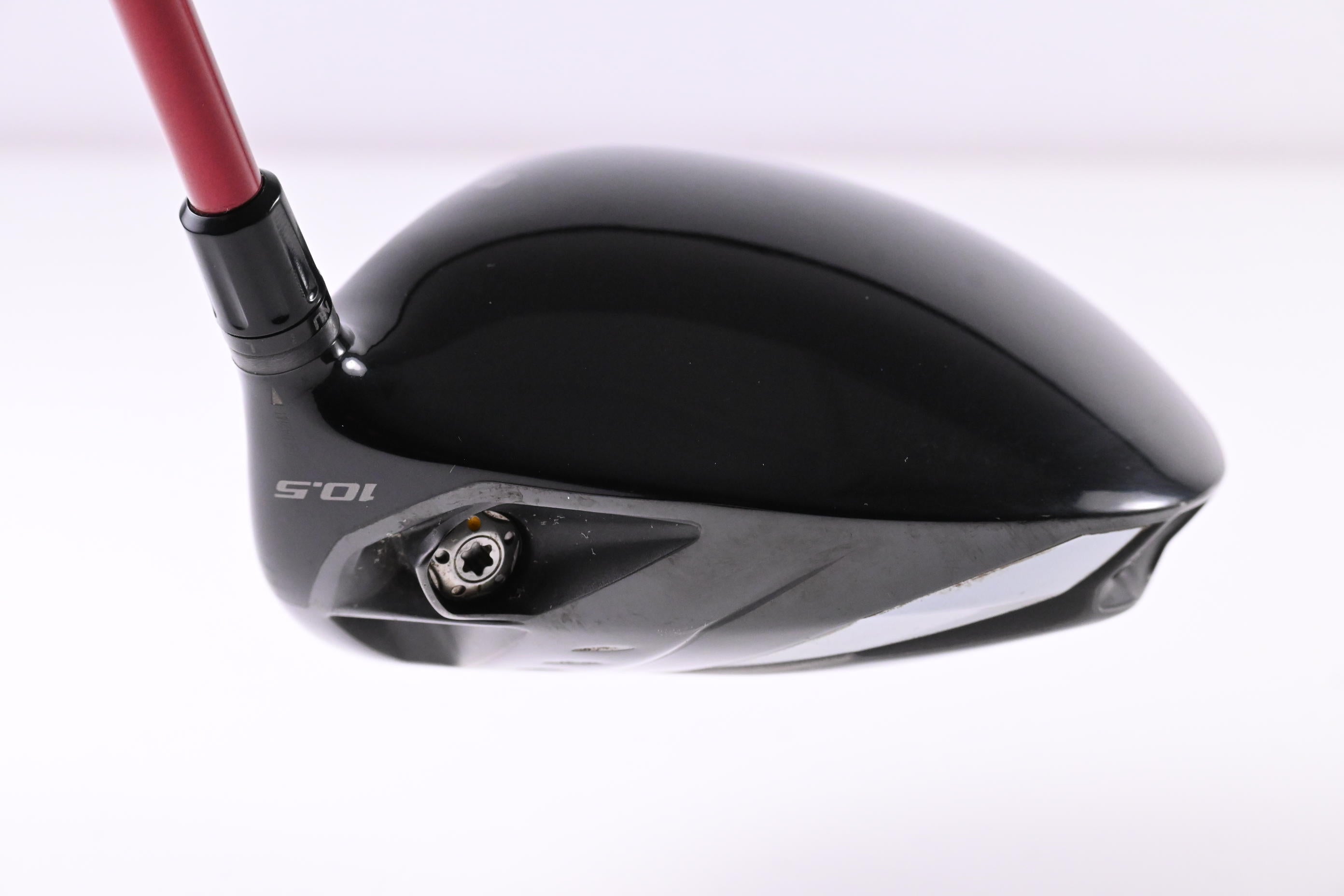 Taylormade R9 Supertri Driver / 10.5 Degree / Regular Flex Fujikura Motore 60