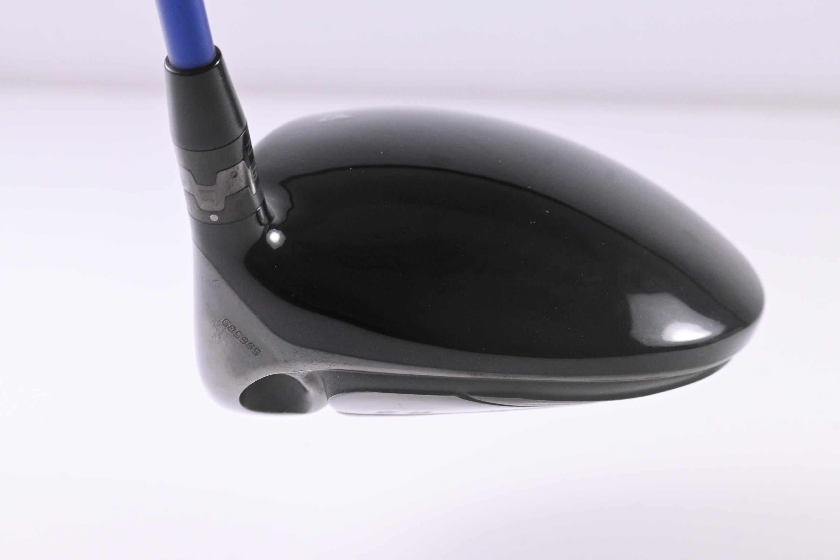 Titleist 915 D3 Driver / 8.5 Degree / Stiff Flex Diamana S+ Blue 62 Shaft