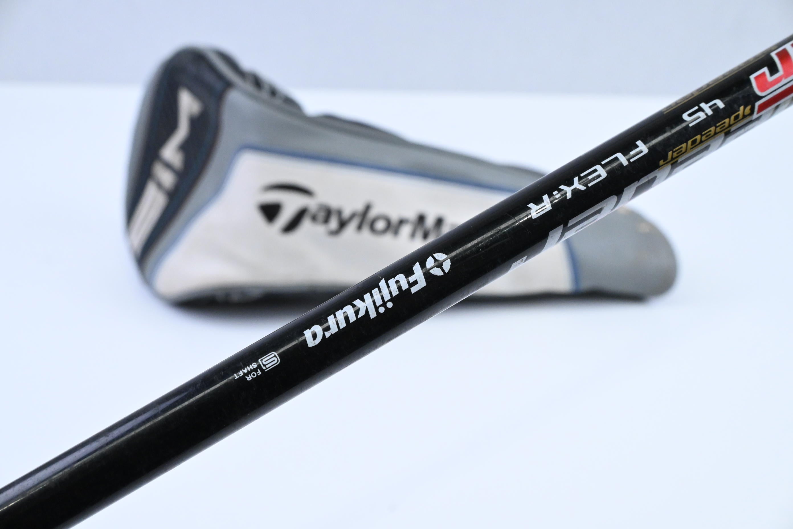 Taylormade SIM Max Driver / 10.5 Degree / Regular Flex Fujikura AirSpeeder 45