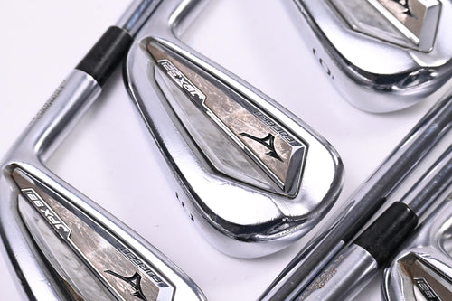 Mizuno JPX 921 Forged Irons / 4-PW / Stiff Flex Dynamic Gold 105 S300 Shafts