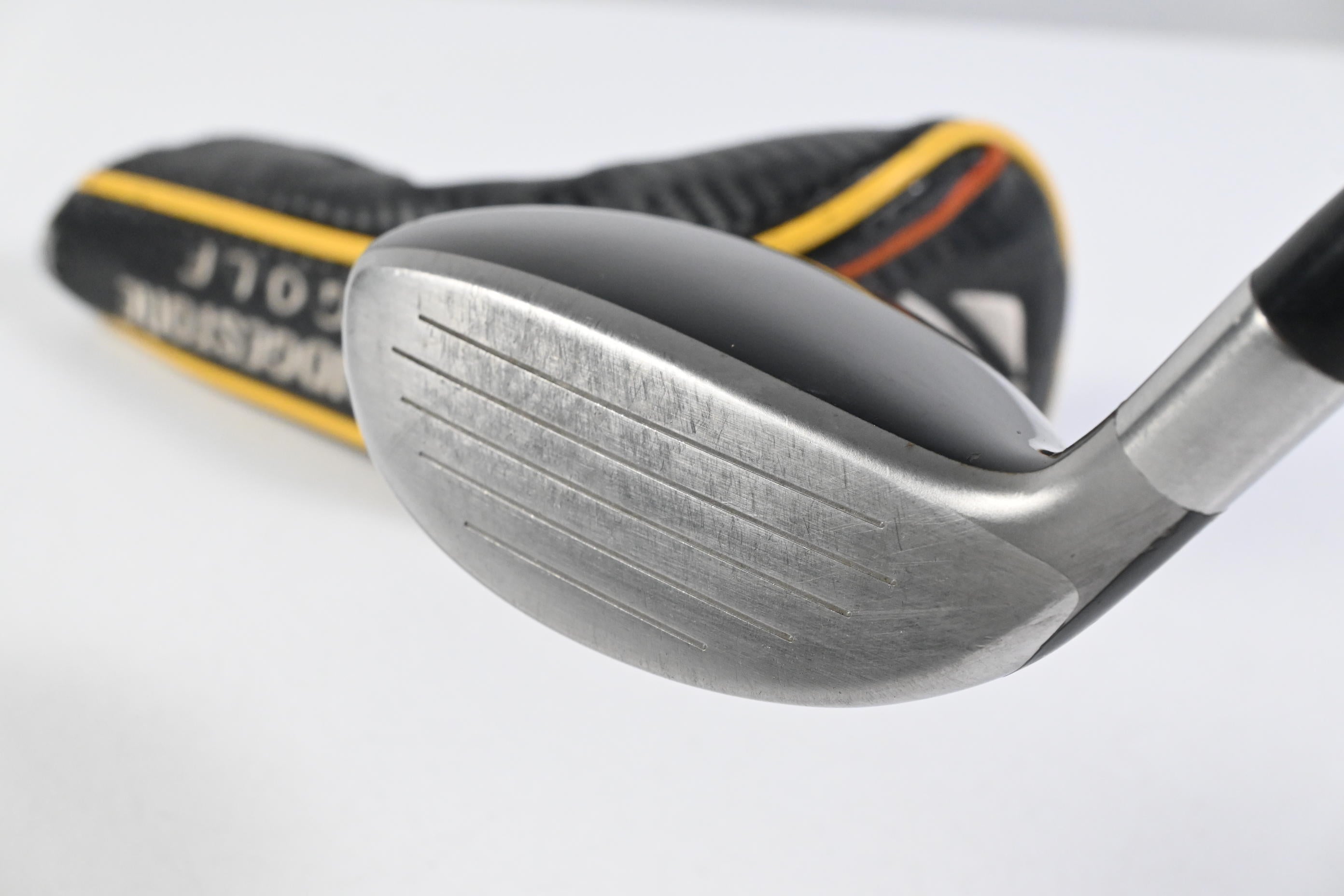 Bridgestone J40 #2 Hybrid / 18 Degree / Stiff Flex Project X Blue Shaft