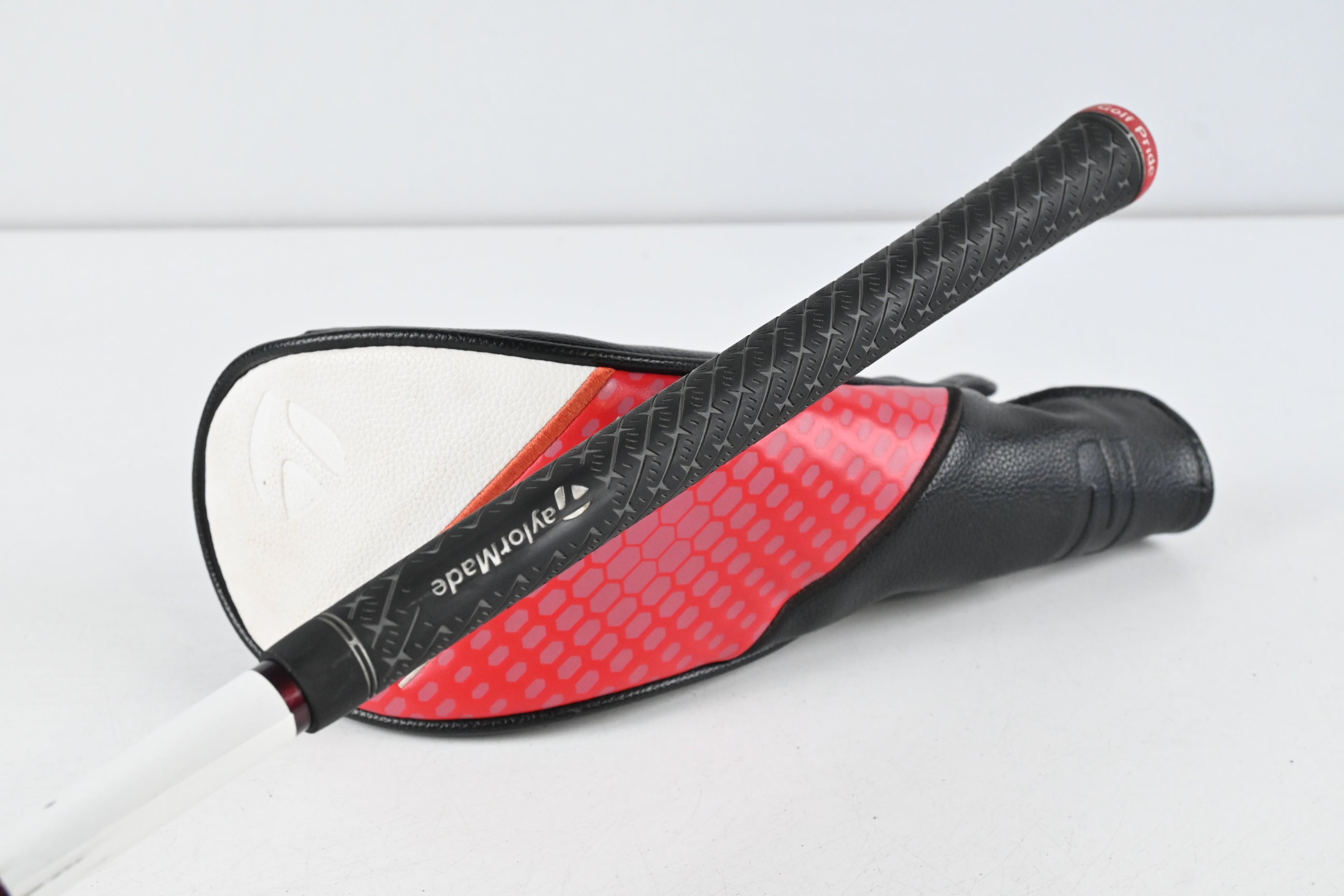 Taylormade Stealth 2 HD #3 Wood / 16 Degree / Regular Flex Fujikura Speeder NX 50