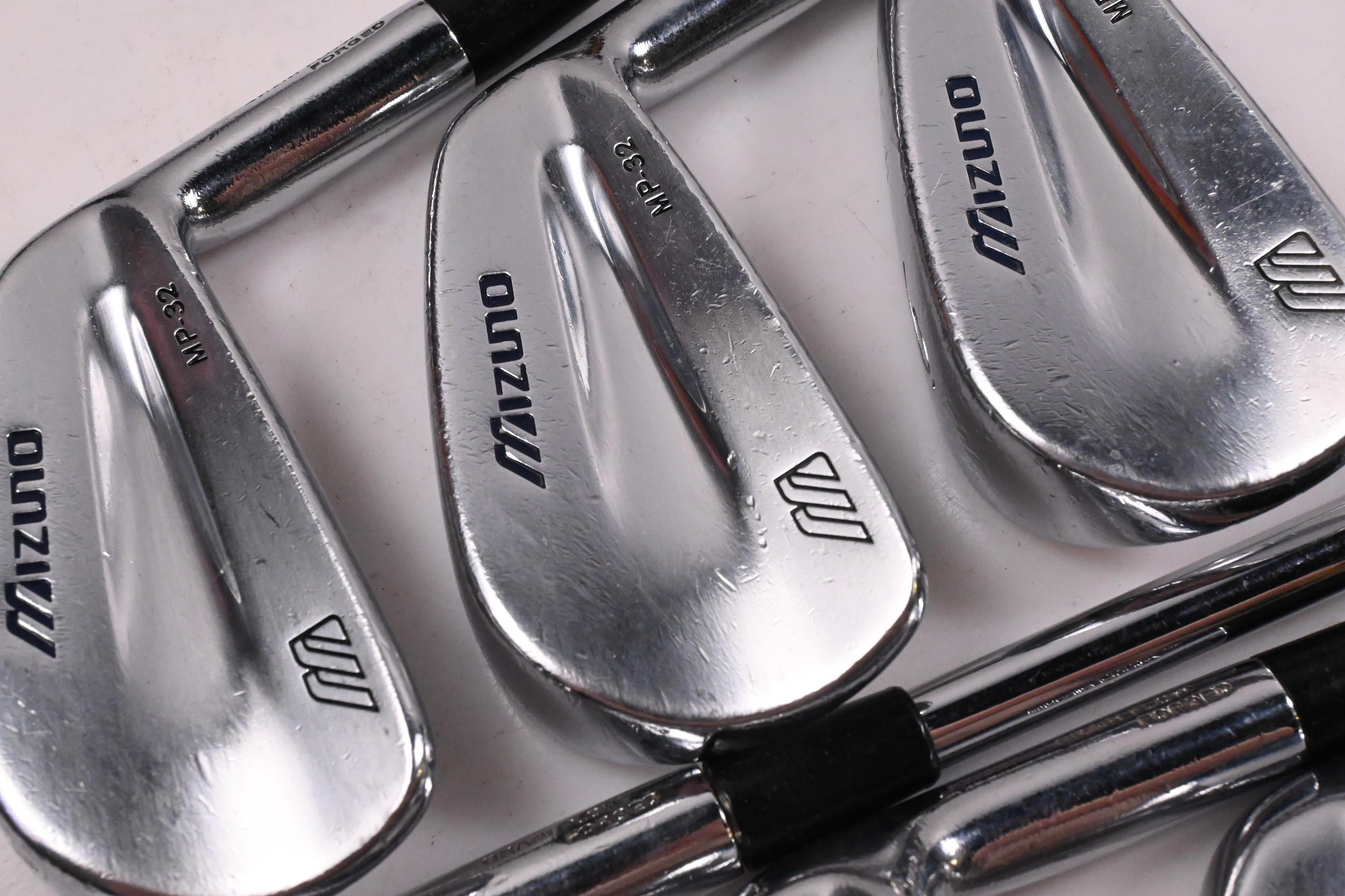 Mizuno MP-32 Irons / 4-PW / Stiff Flex Dynamic Gold S300 Shafts