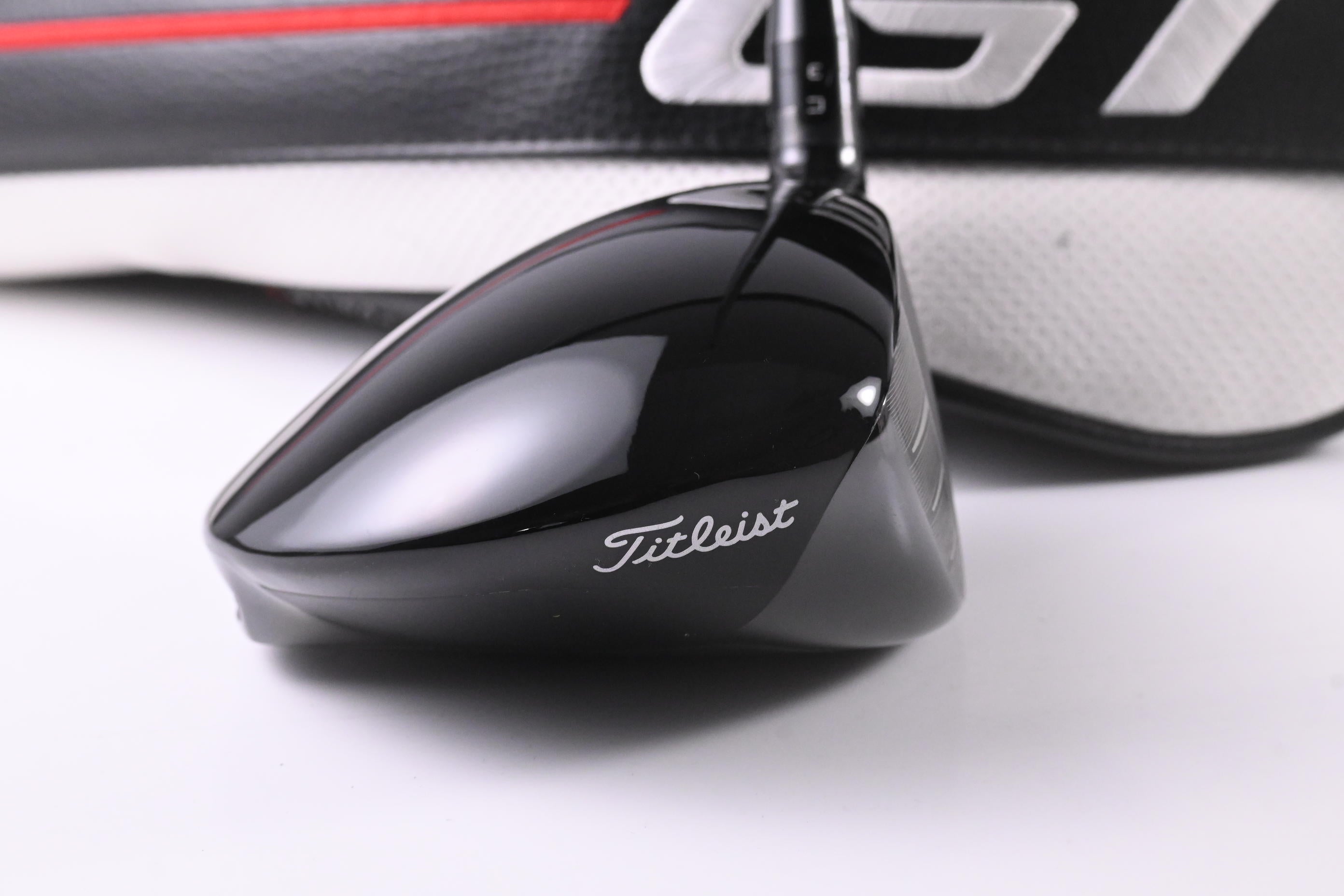 Titleist GT4 Driver / 9 Degree / Stiff Flex Tensei AV White 65 Shaft