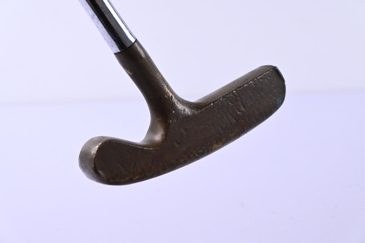 Acushnet Bulls Eye Putter / 36 Inch