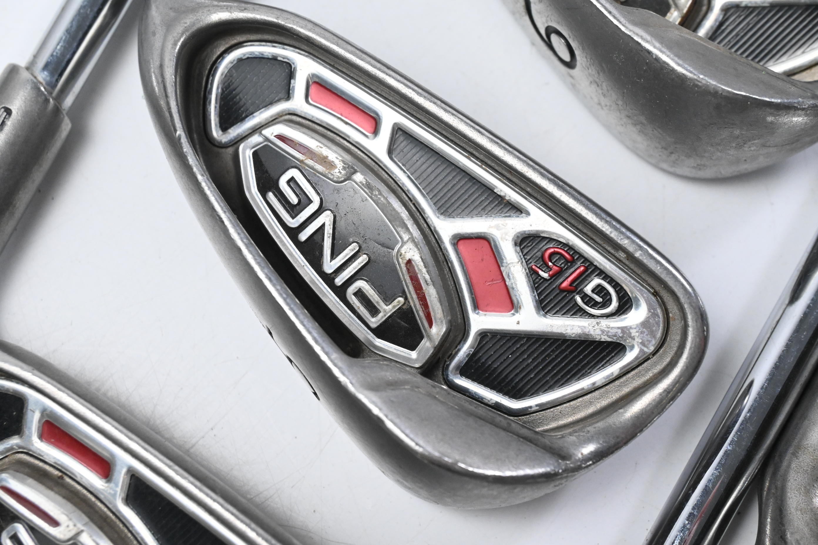 Ping G15 Irons / Yellow Dot / 4-PW+SW / Regular Flex Ping AWT Shafts