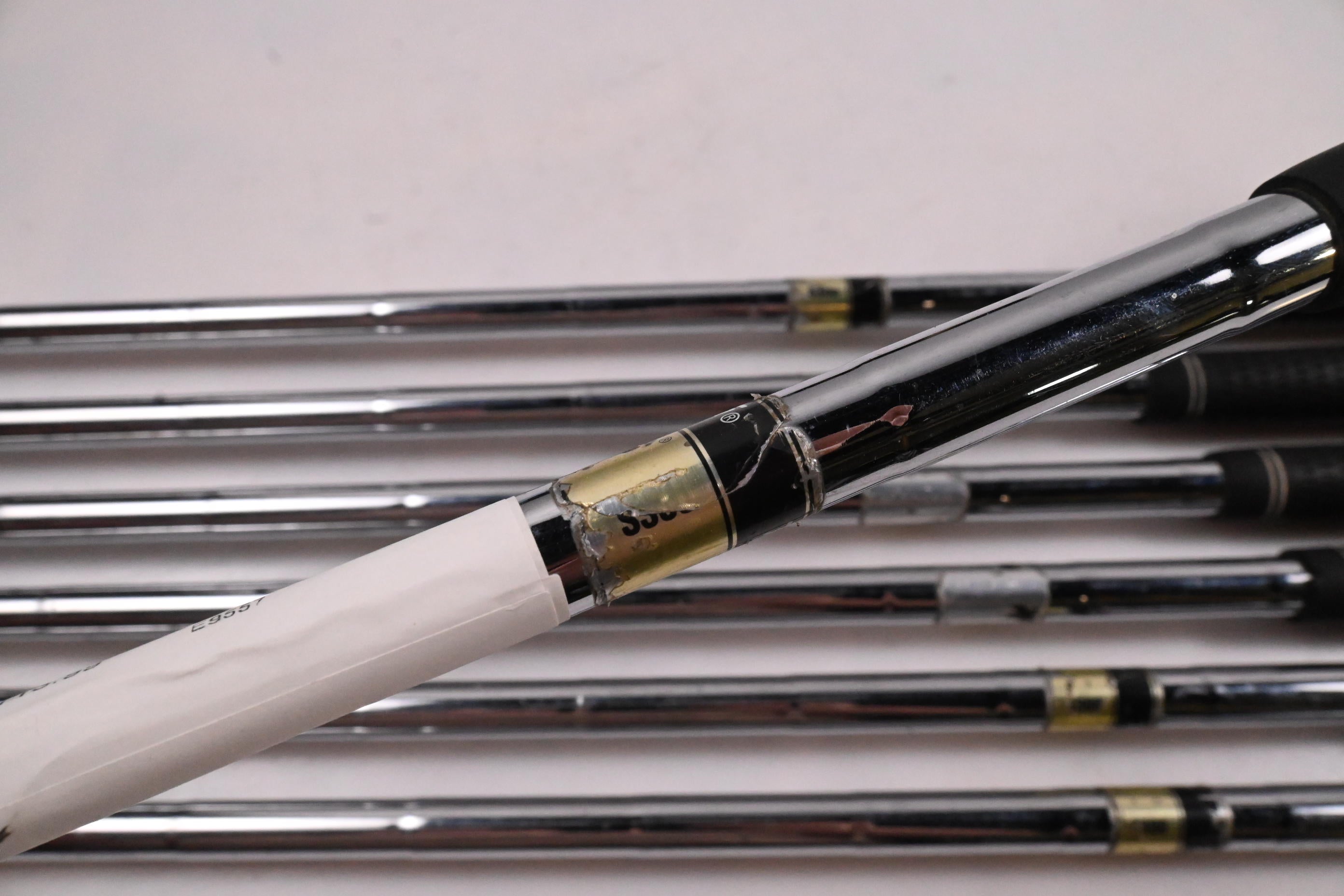 Mizuno MP-32 Irons / 4-PW / Stiff Flex Dynamic Gold S300 Shafts