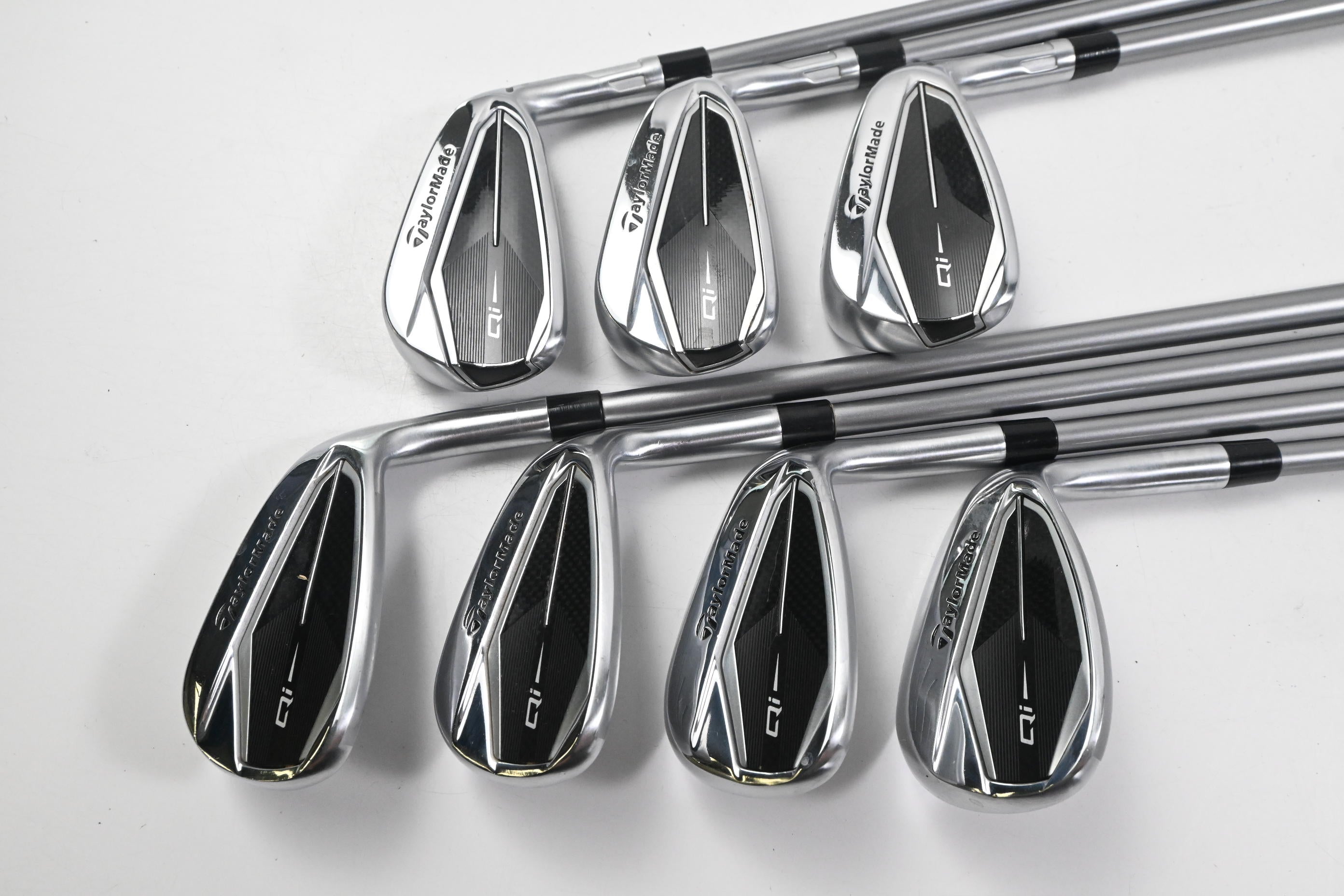 Taylormade Qi Irons / 6-PW+GW+SW / Regular Flex Speeder NX 50 Shafts
