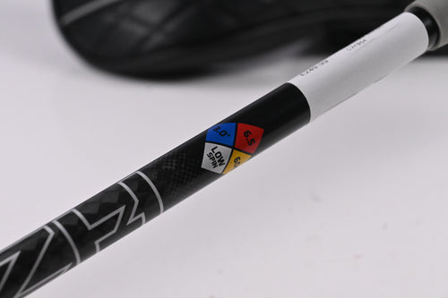 Wilson DYNAPWR 2025 Carbon Driver / 9 Degree / X-Flex HZRDUS Gen5 Black 60 Shaft