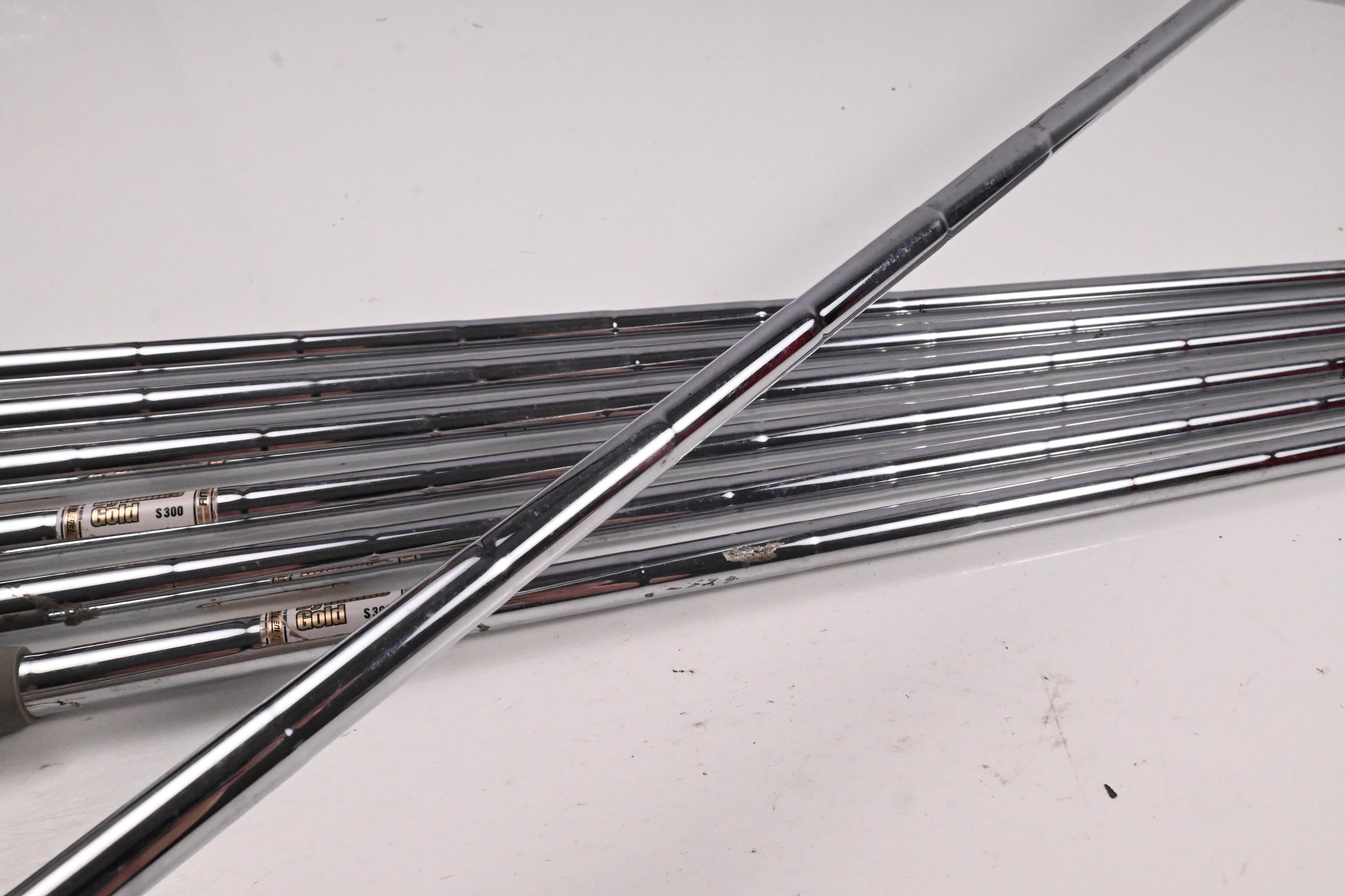 Dynamic Gold AMT S300 Shafts / Stiff Flex / Set of 7 / .355" Tip