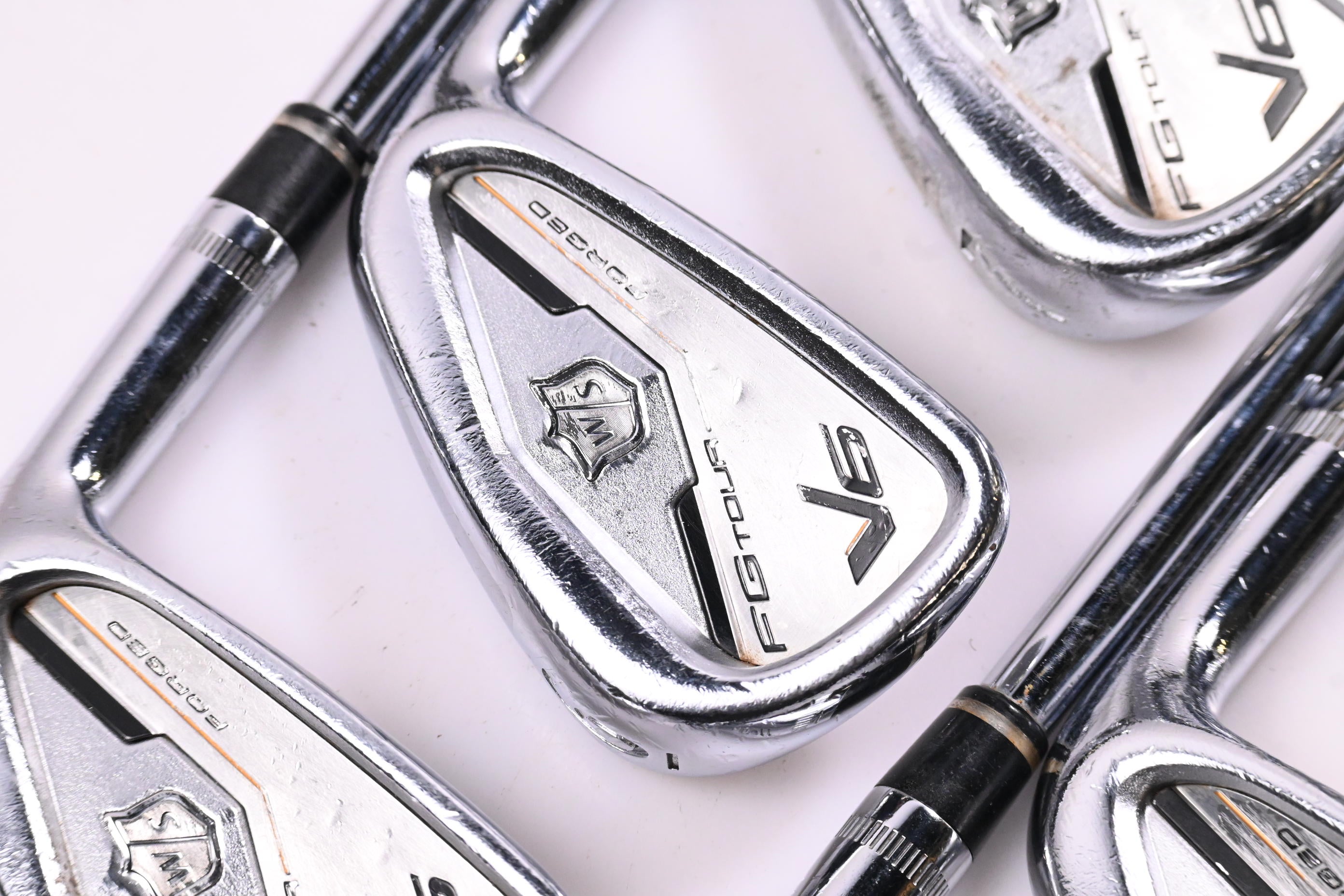 Wilson FG Tour V6 Irons / 5-PW / Regular Flex KBS Tour 110 Shafts
