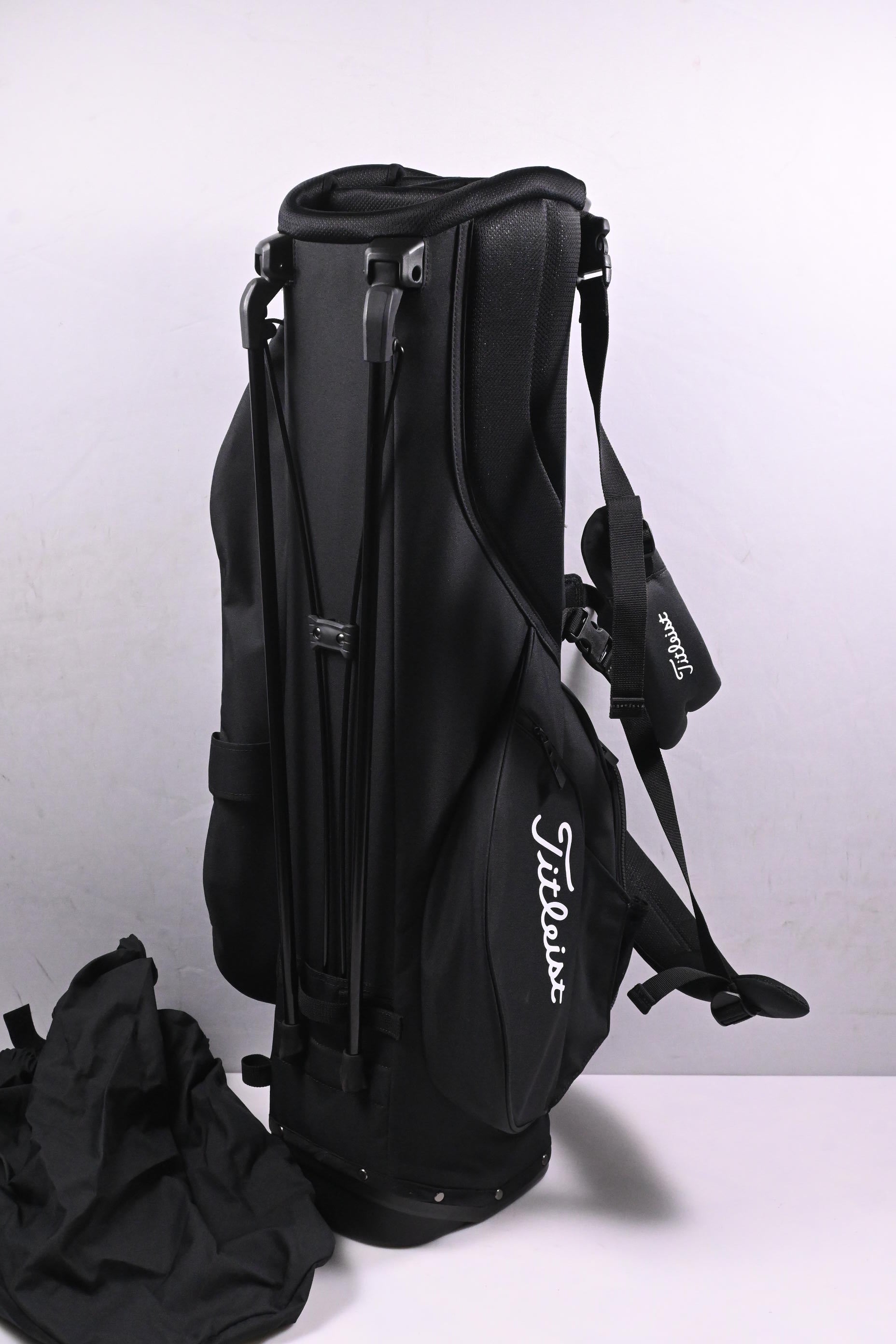 Titleist Players 4 Stand Bag / 4-Way Divider / Black