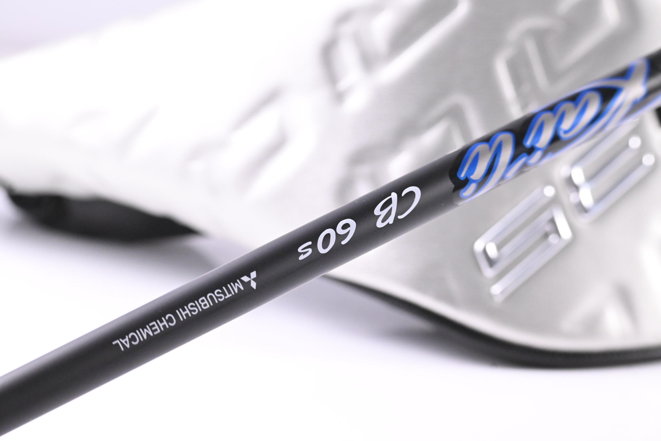 Taylormade Qi35 LS Driver / 10.5 Degree / Stiff Flex Kai'li CB Dark Waves Blue