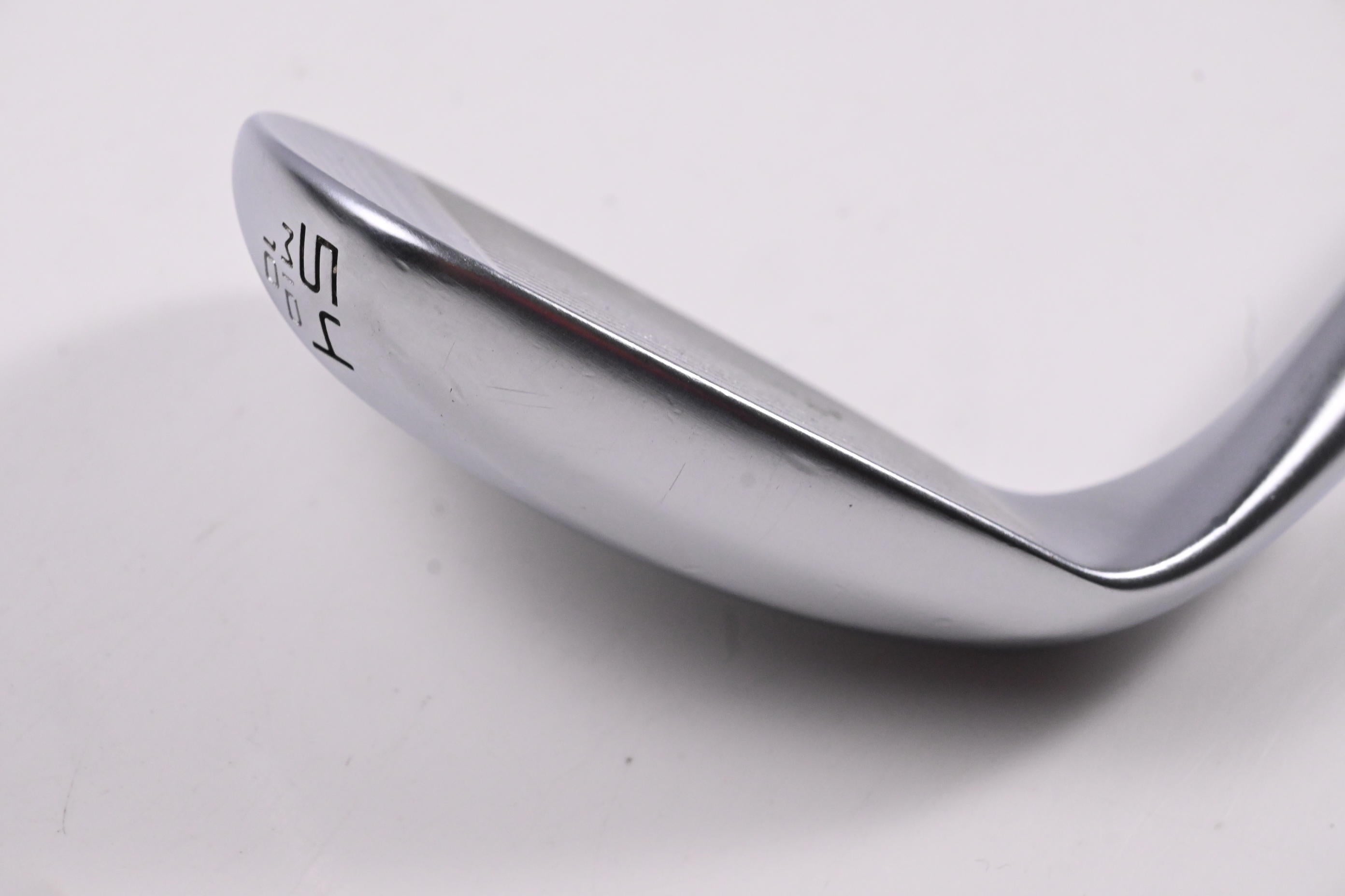 Cleveland RTZ Sand Wedge / 54 Degree / Wedge Flex Dynamic Gold Spinner Shaft