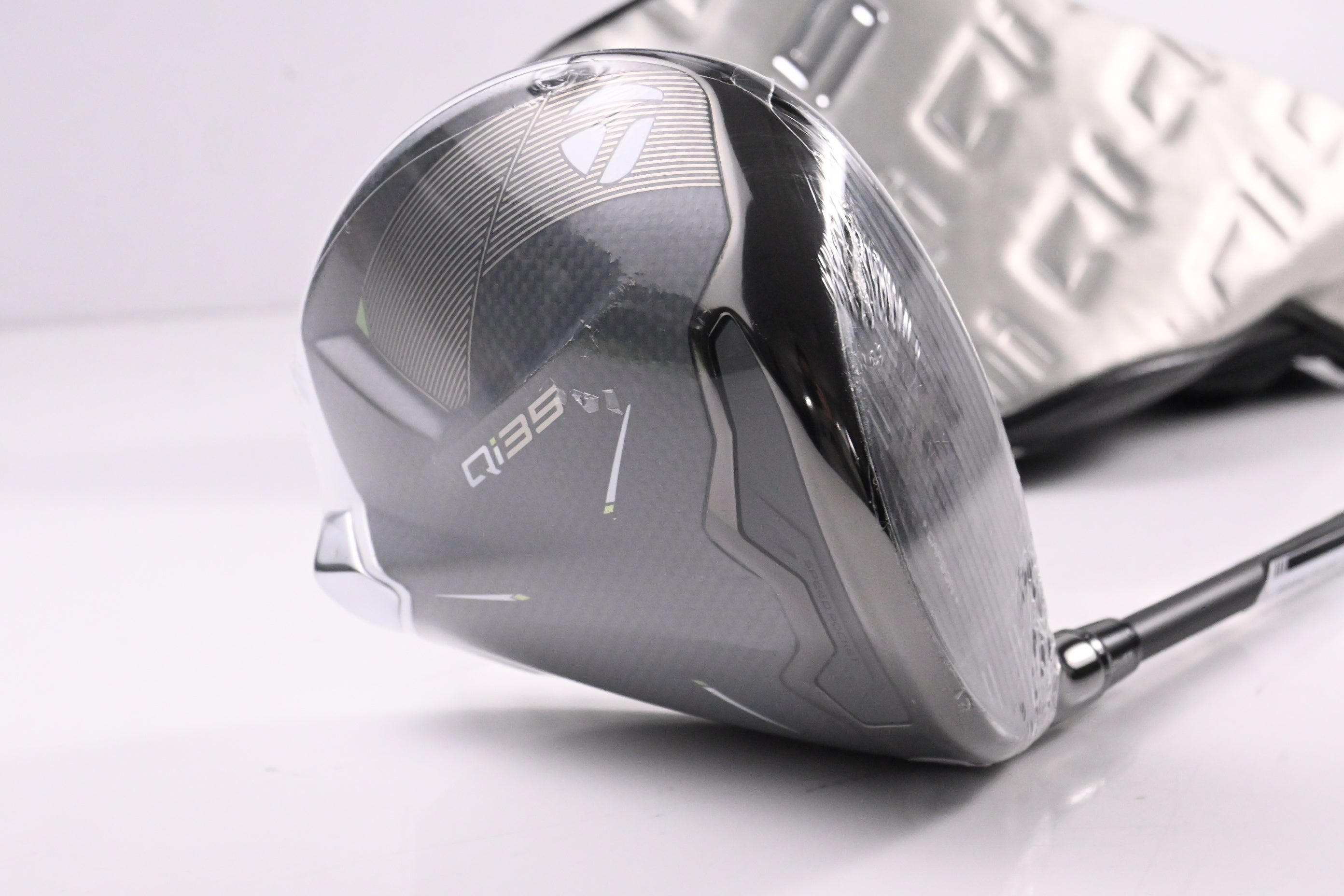 Taylormade Qi35 Max Lite Driver / 12 Degree / Regular Flex Vanquish 4 Shaft