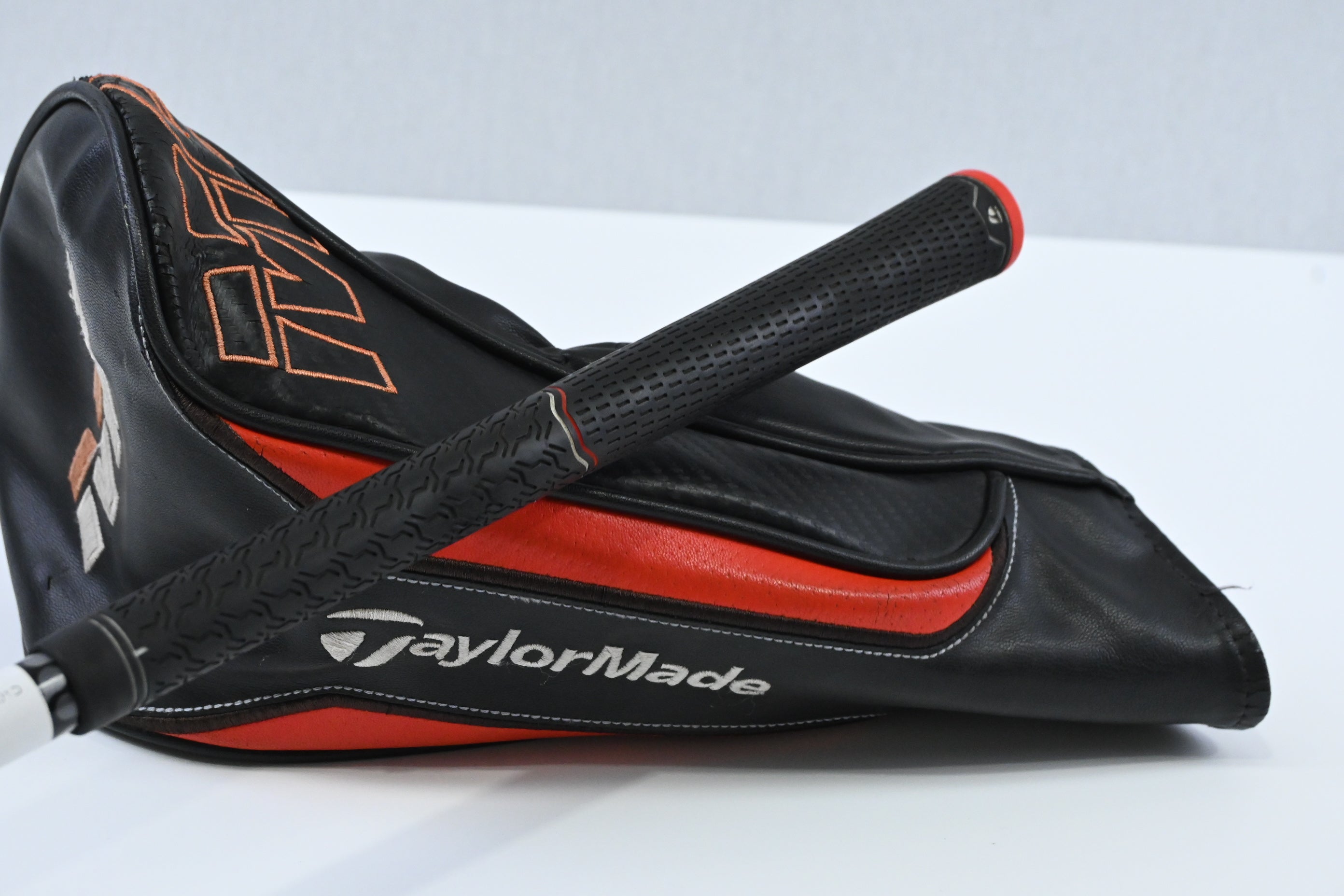 Taylormade M6 Driver / 12 Degree / Regular Flex Fujikura Atmos Orange 5 Shaft