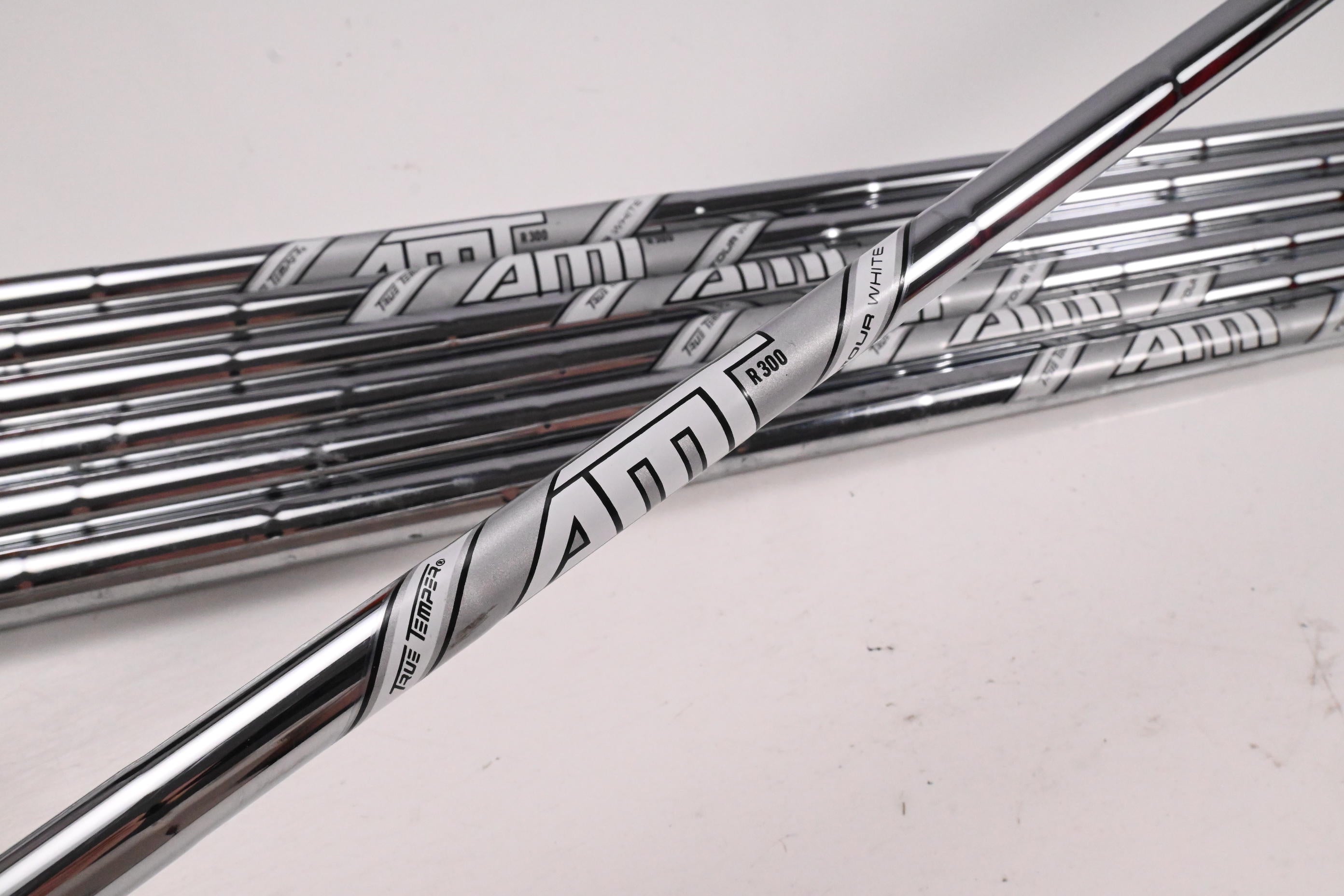 AMT Tour White R300 Iron Shafts / Regular Flex / Set of 7 / .355" Tip