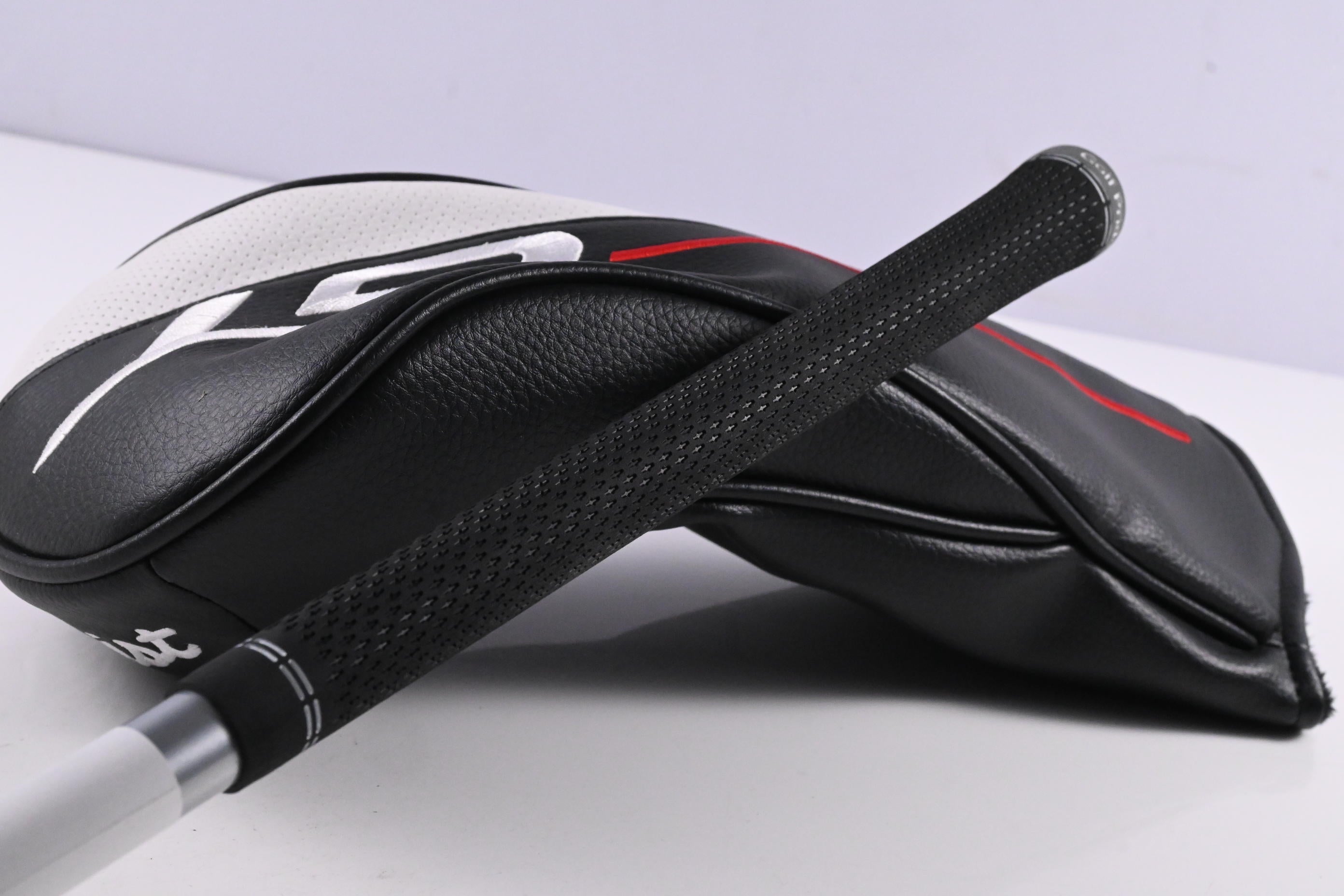 Titleist GT1 Driver / 10 Degree / Regular Flex Fujikura Air Speeder 40 Shaft