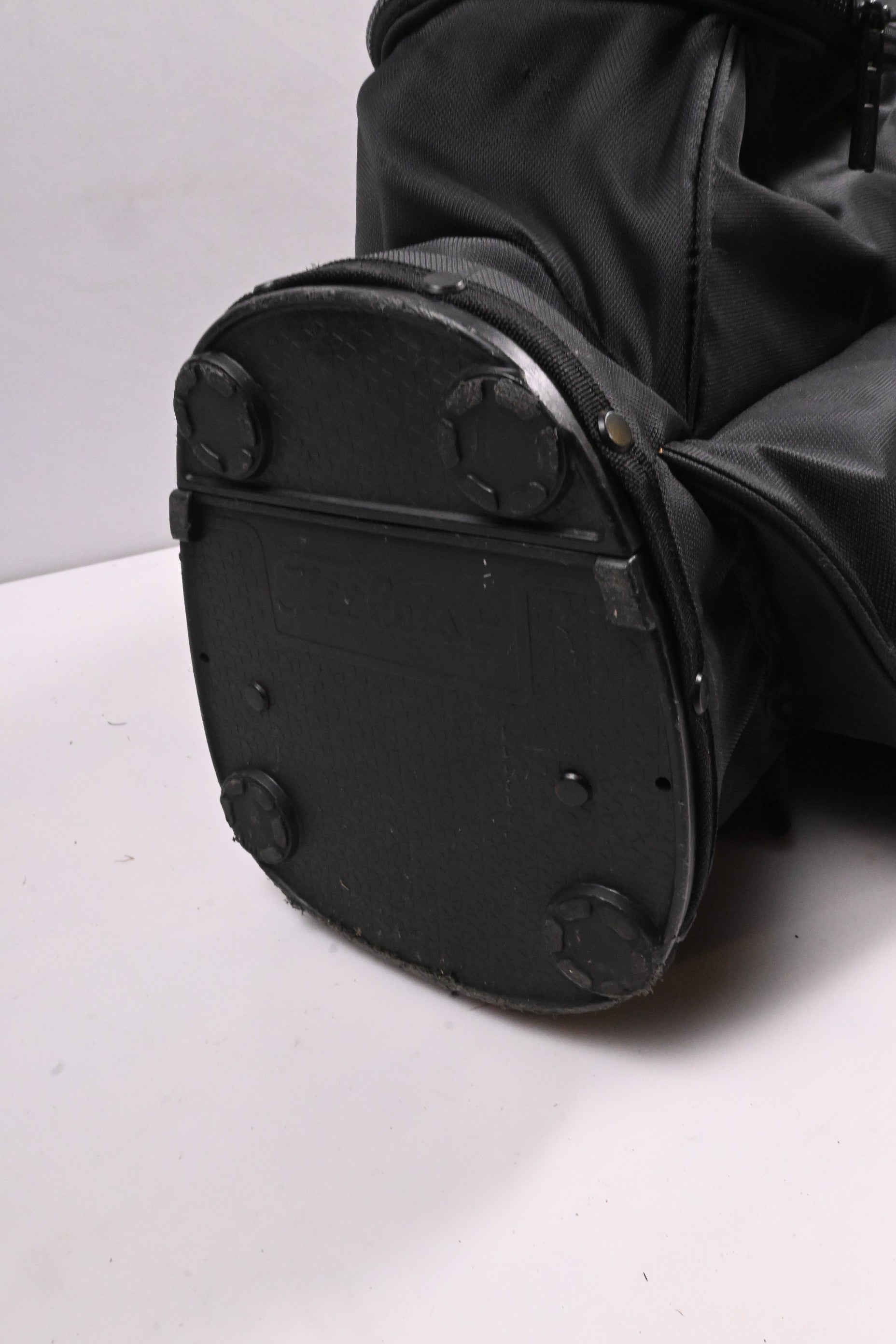 Titleist Players 4 Stand Bag / 4-Way Divider / Black